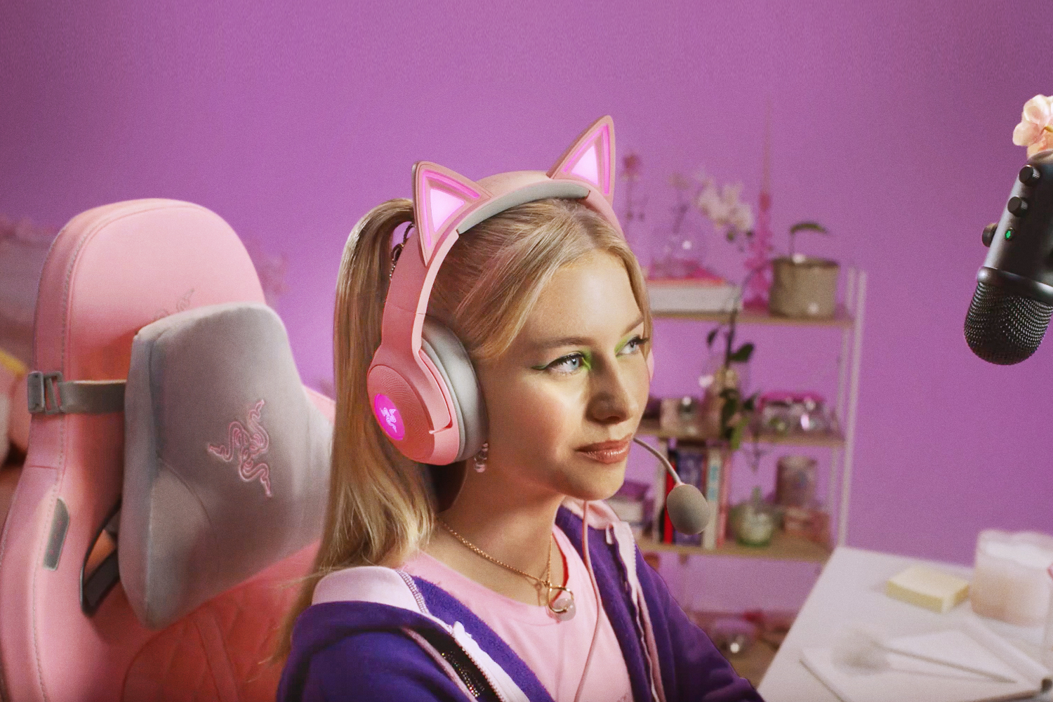 Razer Kraken Kitty V2 Quartz із кардіоїдним мікрофоном