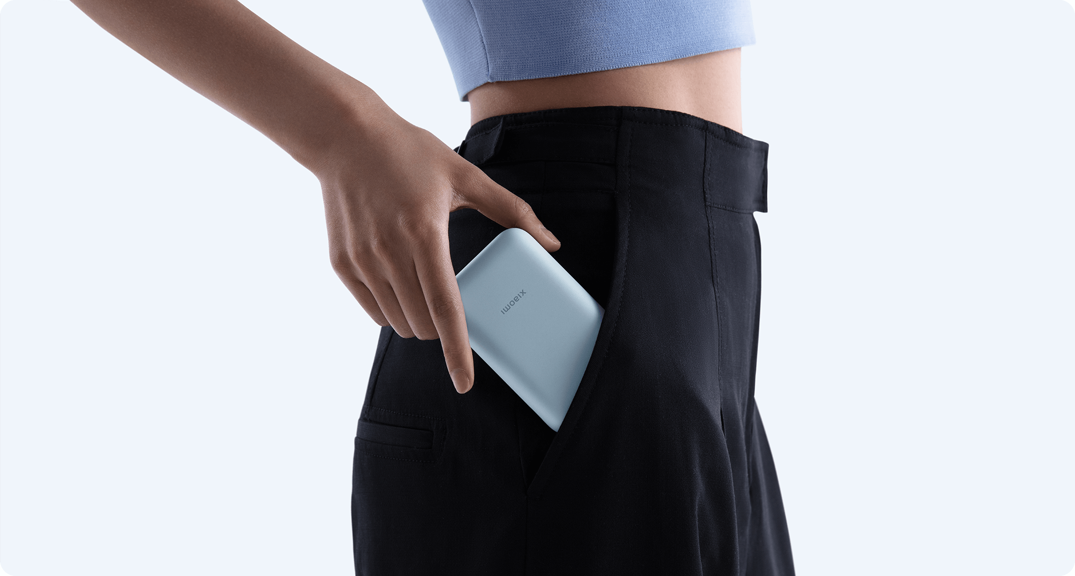 Xiaomi Power Bank у кишені