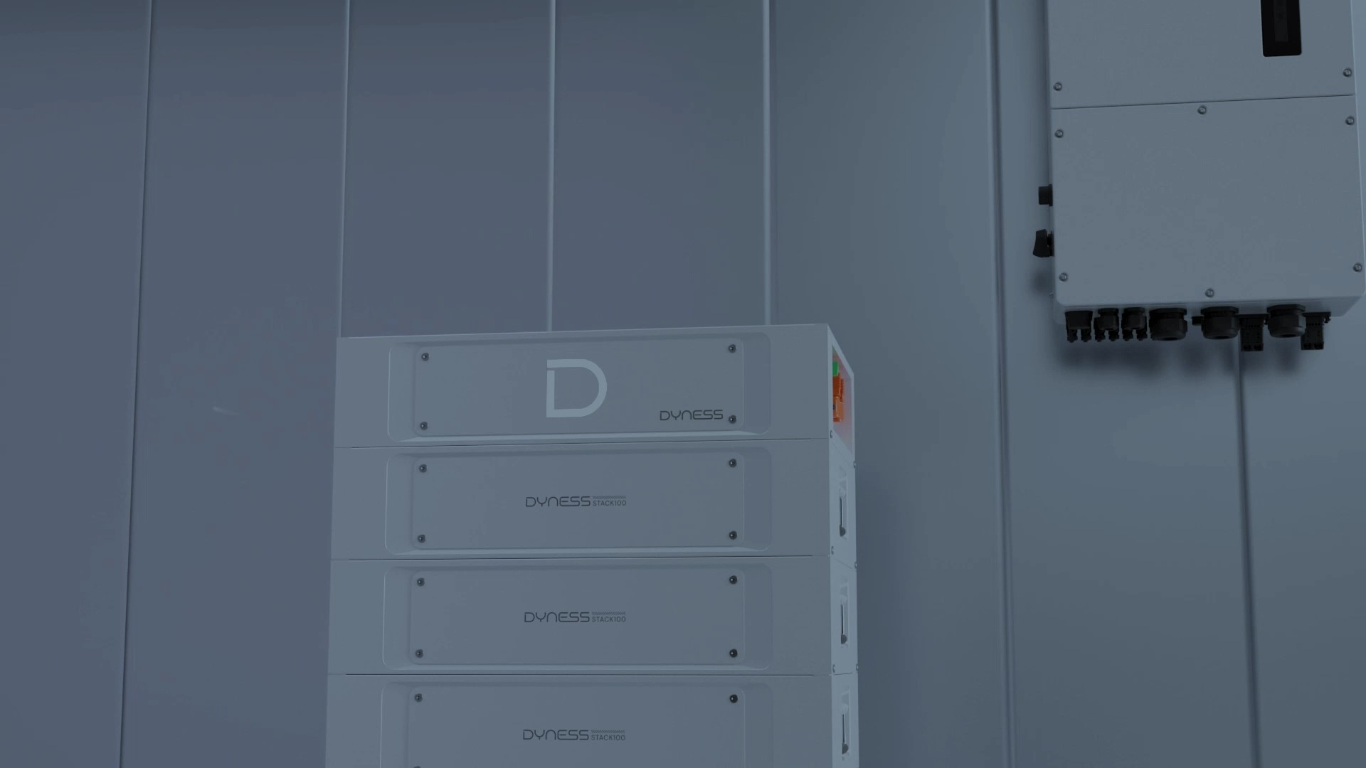 Система Dyness STACK100 и гибридный инвертор