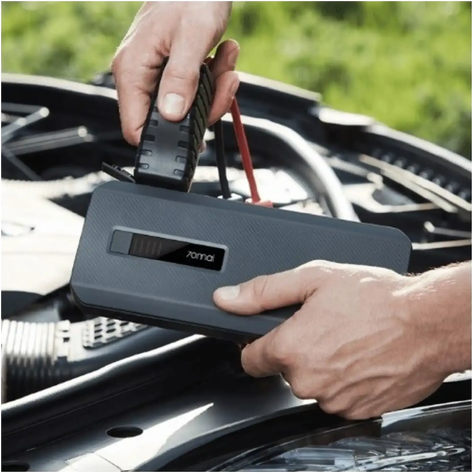Запуск двигателя с помощью 70mai Jump Starter Max PS06