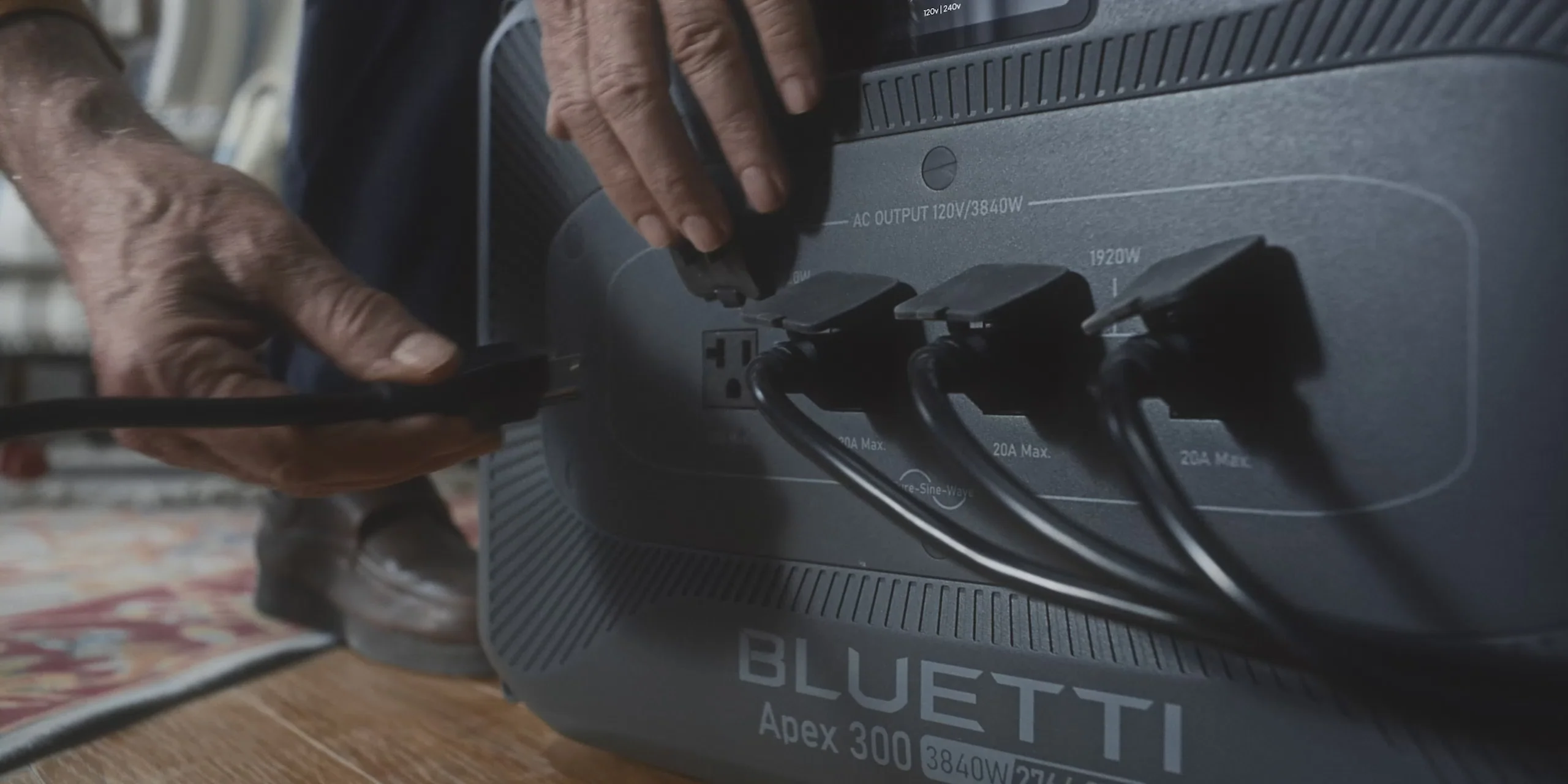 Подключение приборов к BLUETTI Apex 300