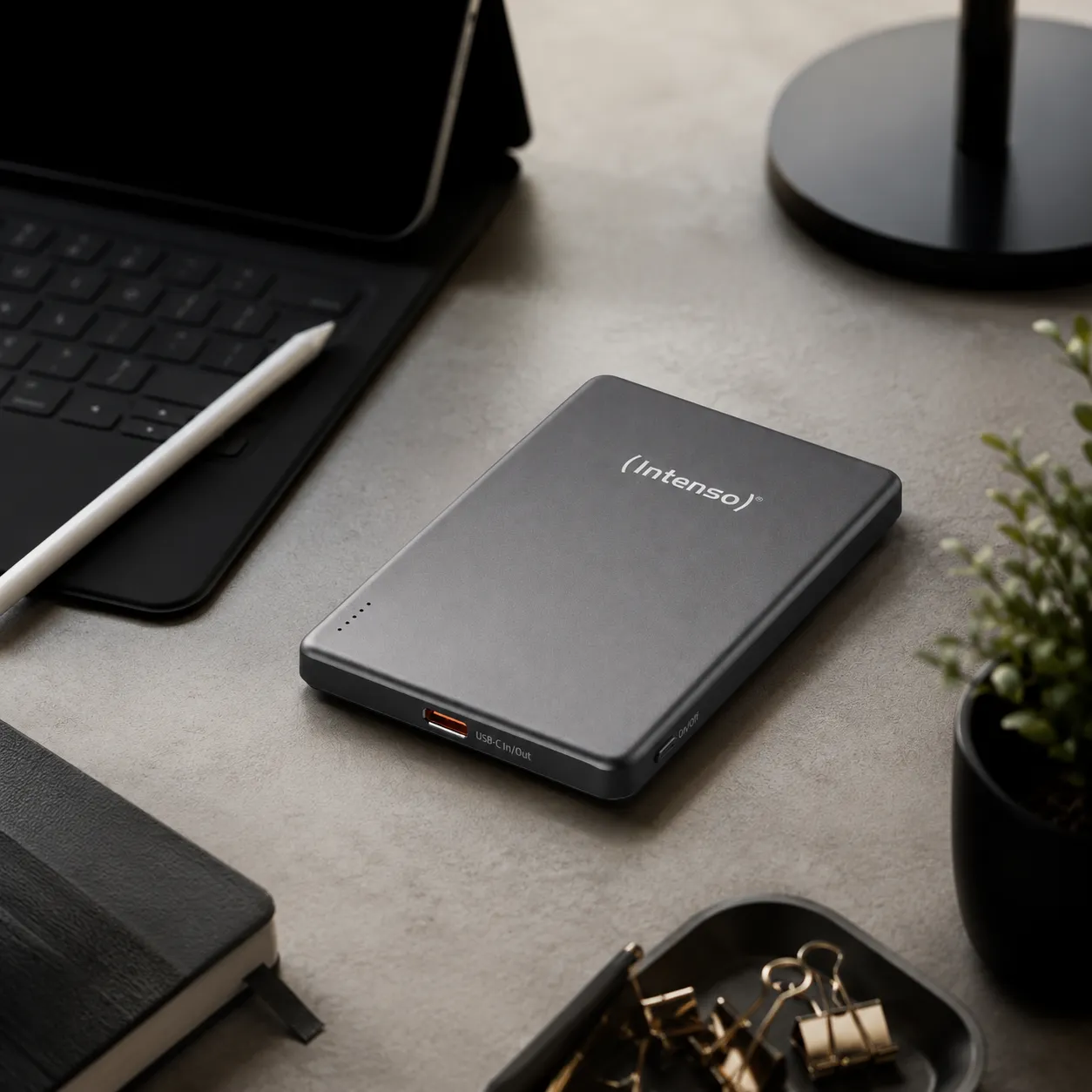 Intenso MW5000 и MagSafe совместимый чехол