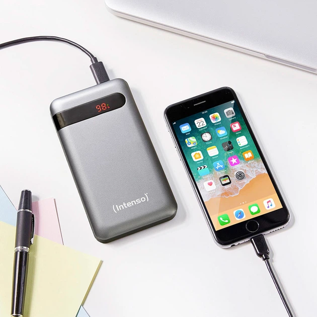 Intenso PD10000 в рабочем пространстве
