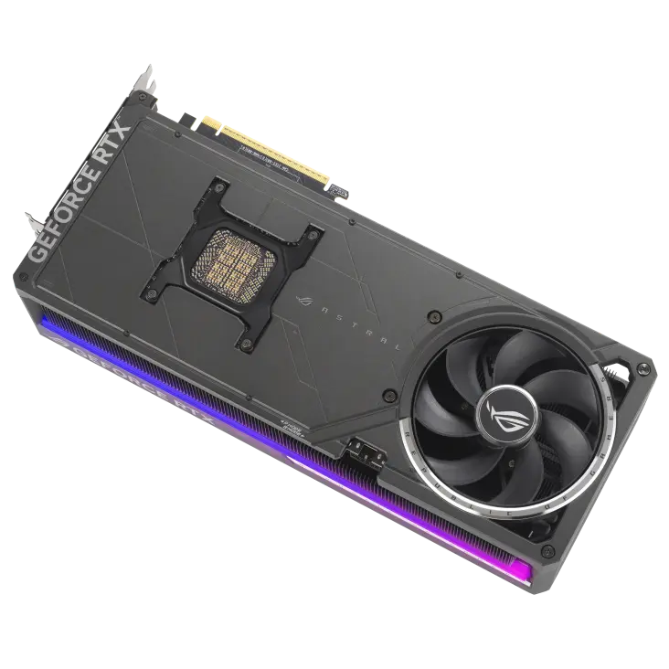 ROG Astral GeForce RTX 5090 OC с четвертым вентилятором