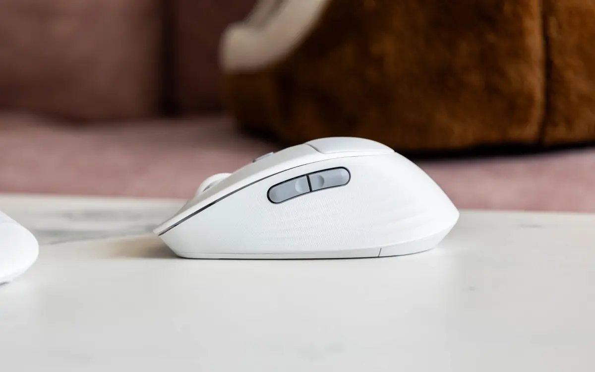 Миша Logitech M850 L Off-White, вигляд збоку