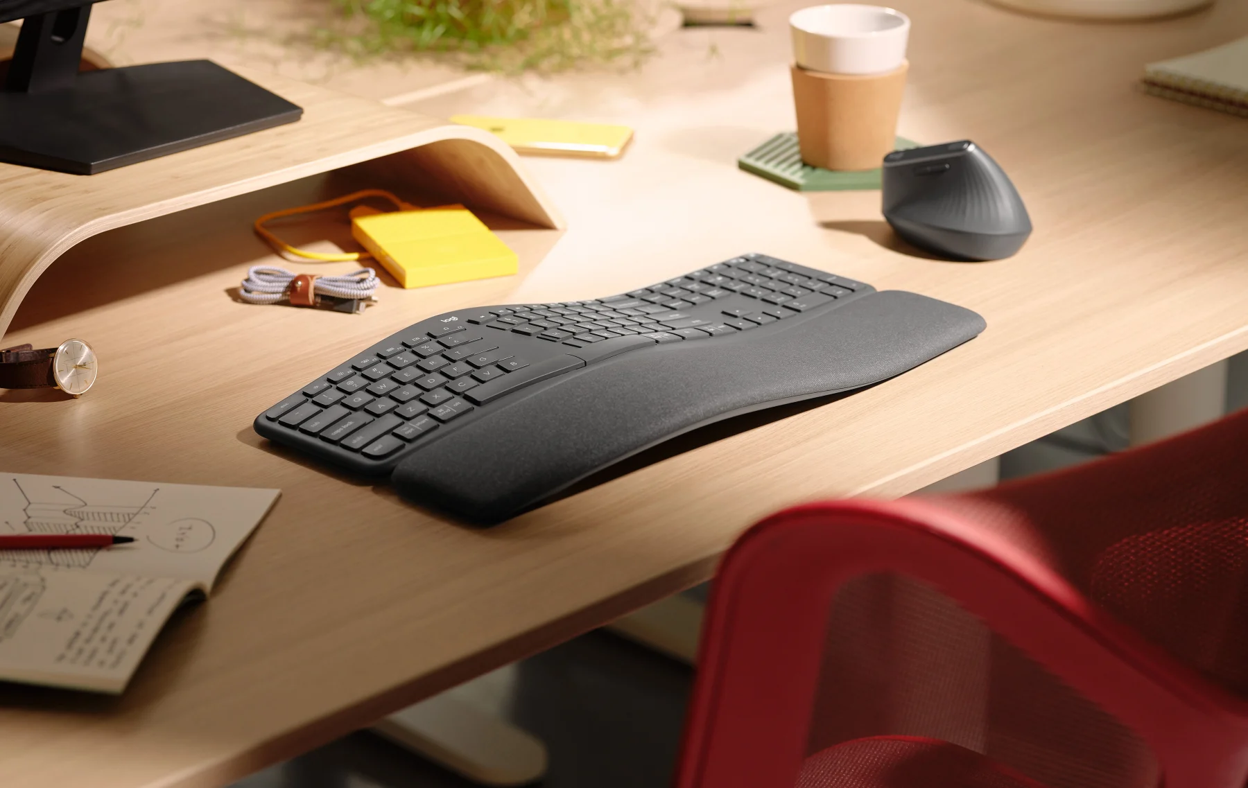 Logitech ERGO K860 і MX Vertical