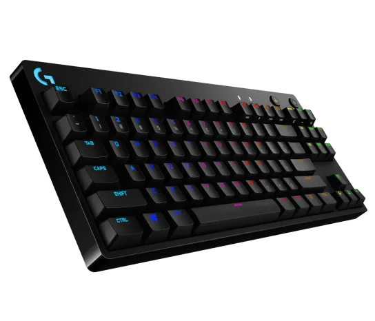 Logitech G PRO під кутом