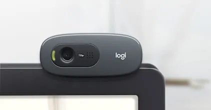 Logitech C270 на верхній рамці монітора
