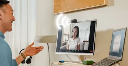 Автоматическая коррекция освещения Logitech Brio 100