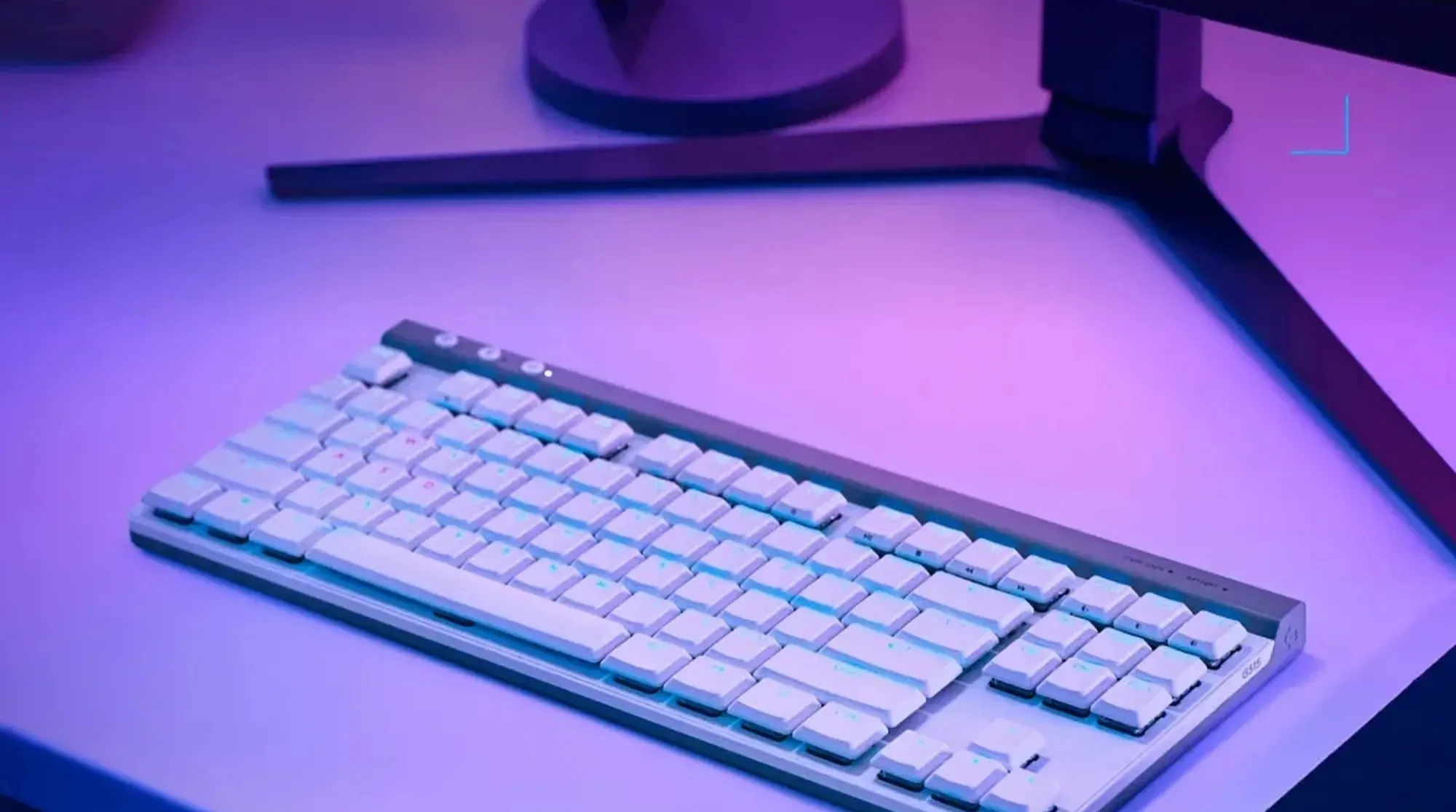 Logitech G515 в ігровому сетапі