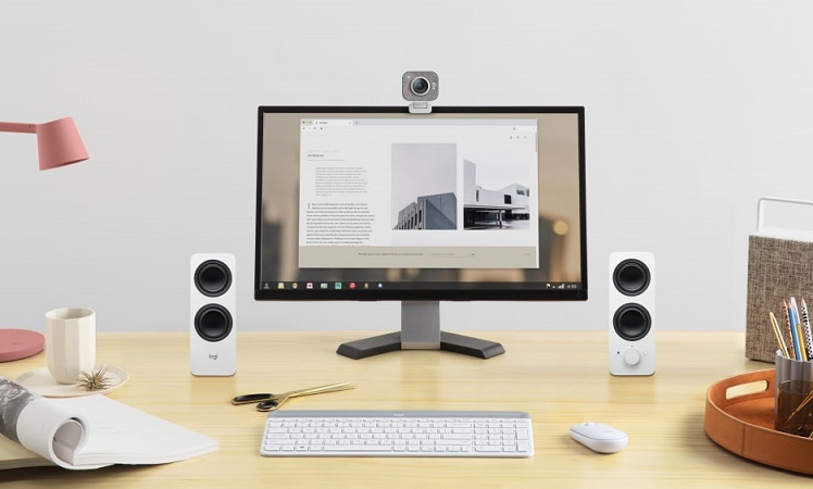 Logitech Z207 White на робочому столі