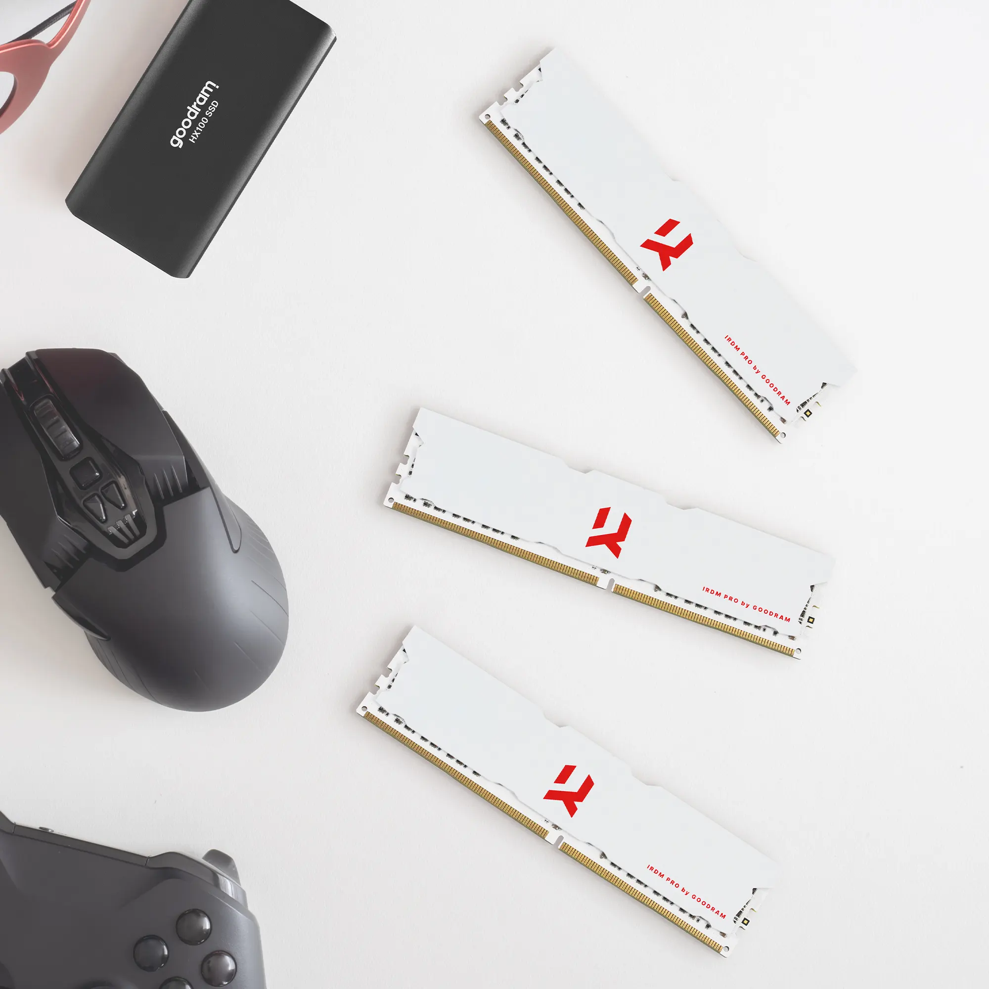 Купить Модуль памяти GOODRAM IRDM PRO Crimson White DDR4-3600 32Gb KIT (2x16GB) - фото 3