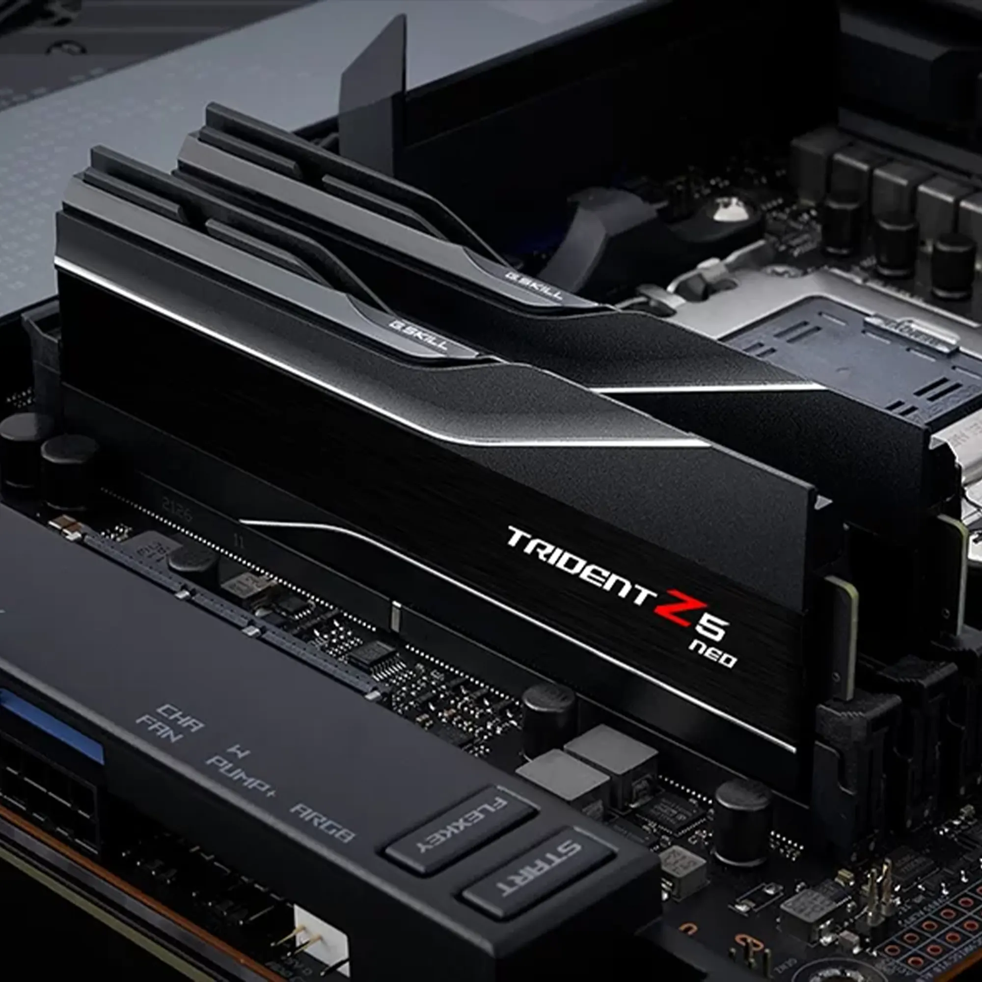 Купить Модуль памяти G.Skill Trident Z5 Black DDR5-6000 64GB (2x32GB) DDR5 6000 MHz  32-38-38-96 (F5-6000J3238G32GX2-TZ5N) - фото 7