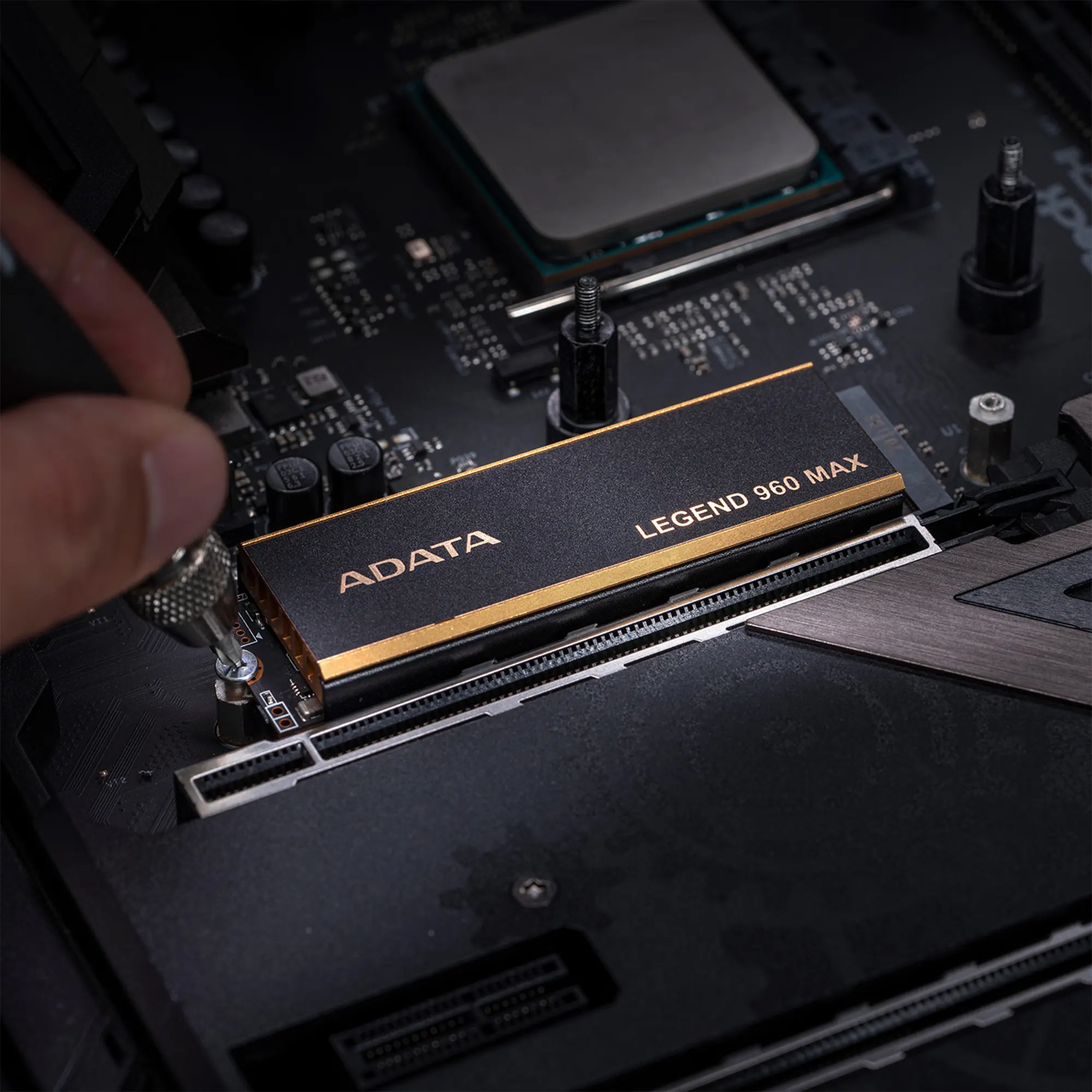 Купить SSD диск ADATA LEGEND 960 MAX 4TB M.2 NVME PCIe 4.0 x4 (ALEG-960M-4TCS) - фото 10