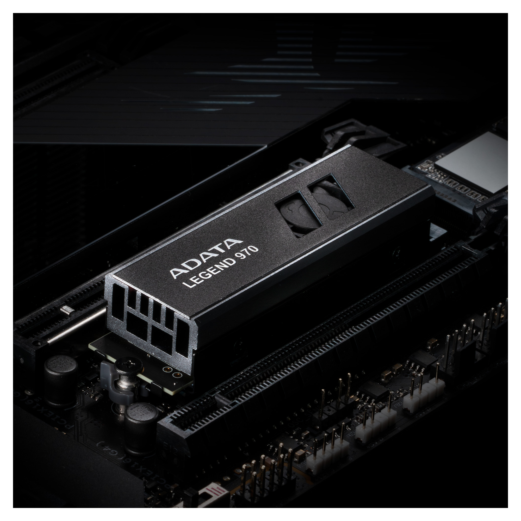Купить SSD диск ADATA LEGEND 970 2TB M.2 PCIe 5.0 x4 (SLEG-970-2000GCI) - фото 8