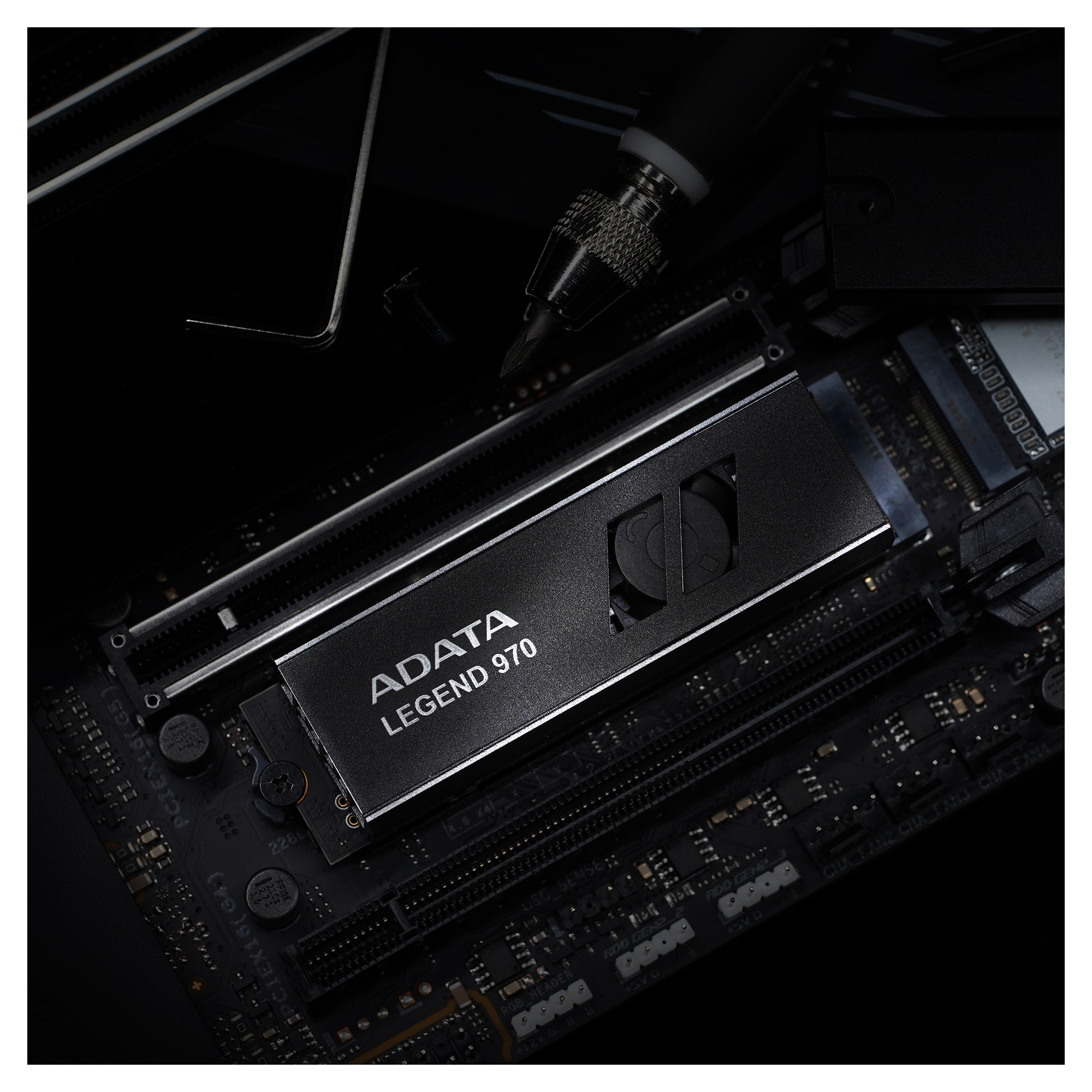 Купить SSD диск ADATA LEGEND 970 2TB M.2 PCIe 5.0 x4 (SLEG-970-2000GCI) - фото 12