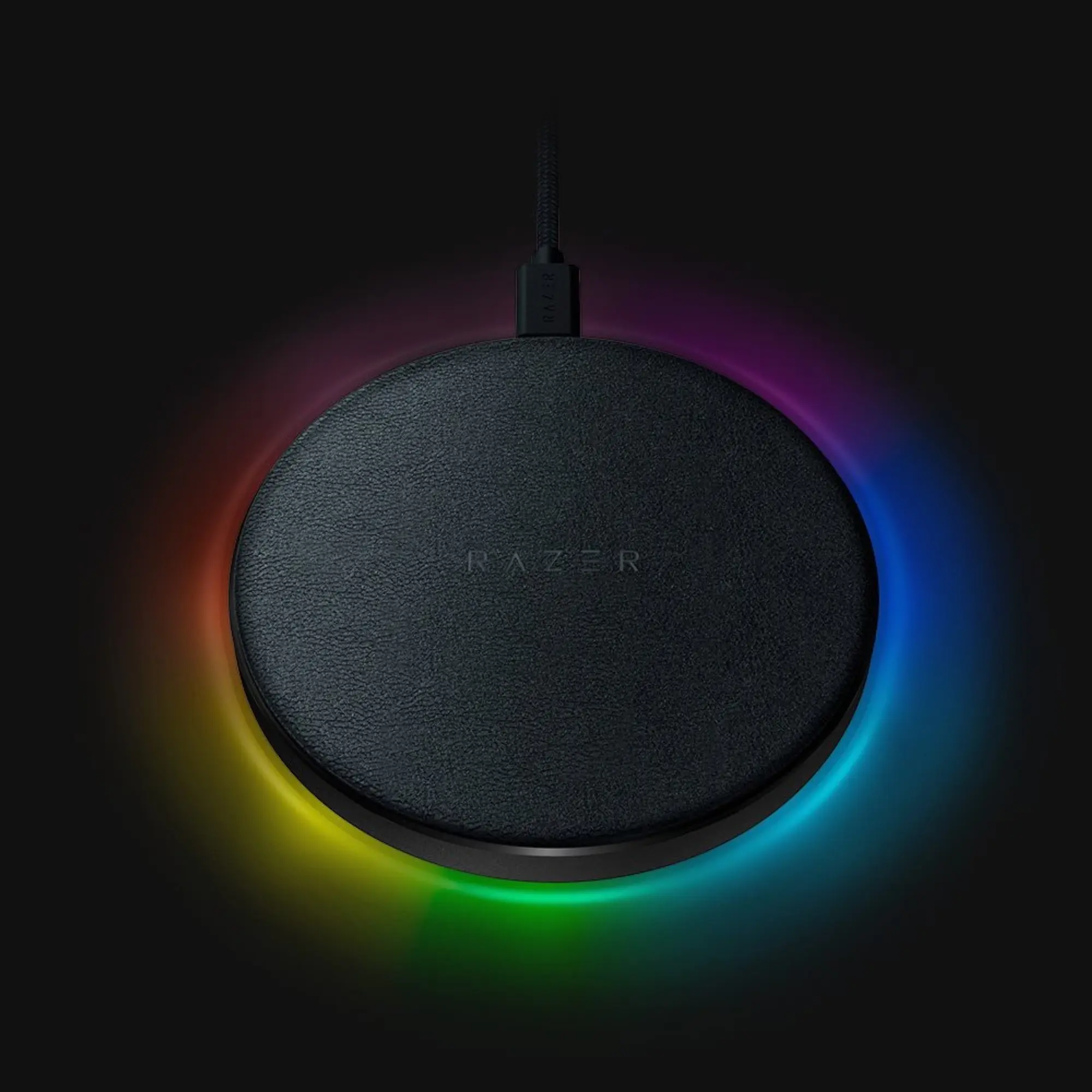 Купить БЗУ RAZER Charging Pad Chroma (RC21-01600100-R371) - фото 2