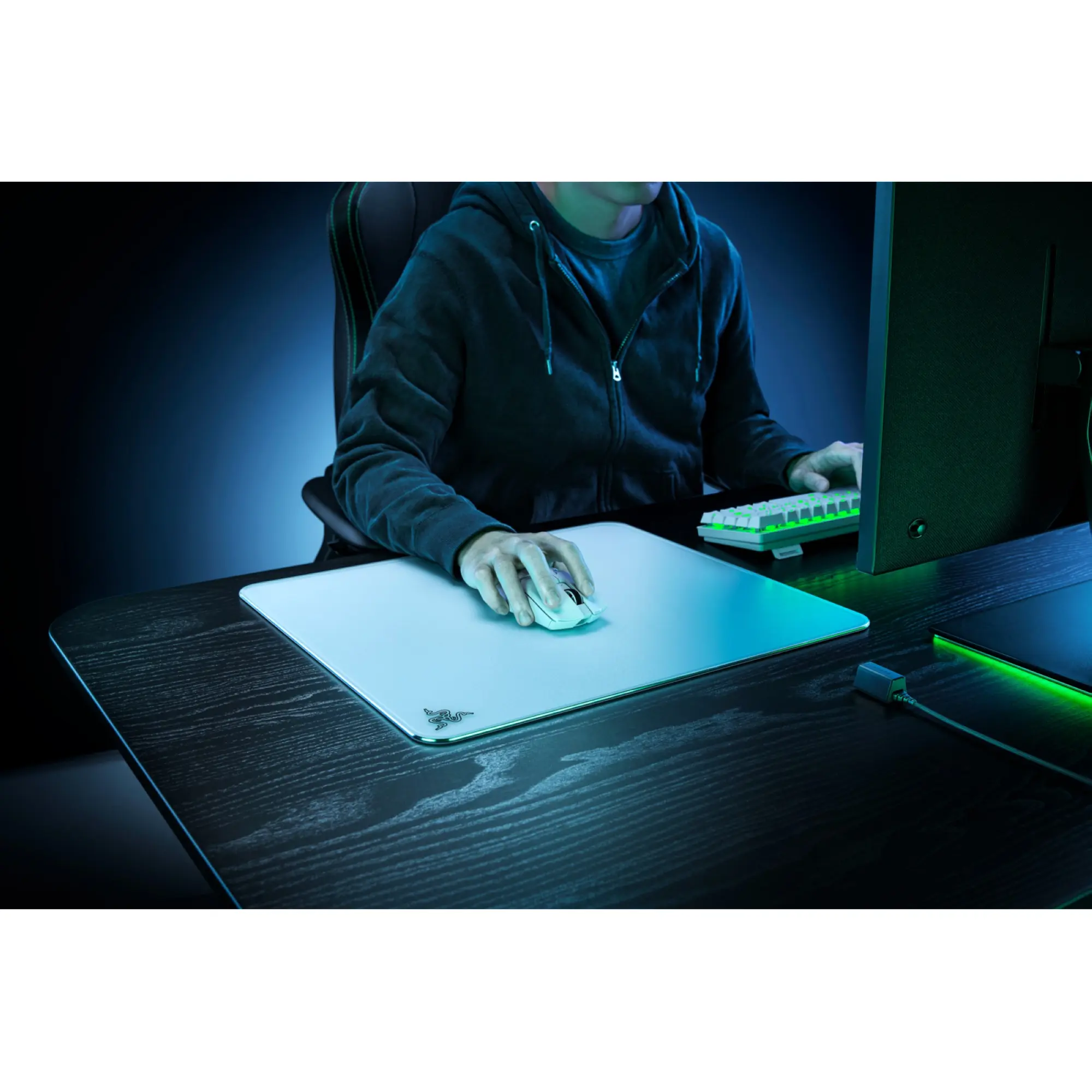 Купить Игровая поверхность RAZER Atlas White (RZ02-04890200-R3M1) - фото 8