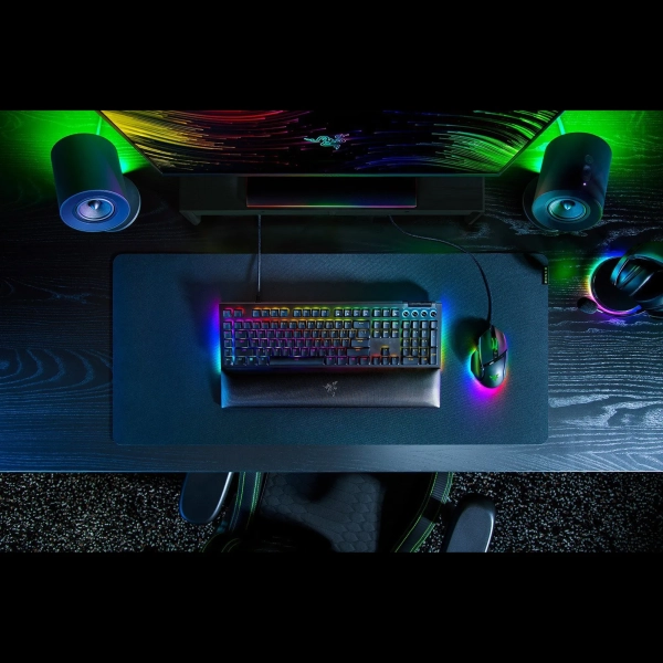 Купить Клавиатура RAZER BlackWidow V4 Yellow Switch RU (RZ03-04692500-R3R1) - фото 6