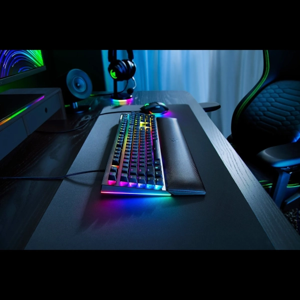 Купить Клавиатура RAZER BlackWidow V4 Yellow Switch RU (RZ03-04692500-R3R1) - фото 9