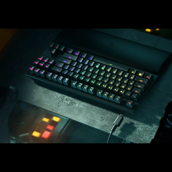 Купить Клавиатура RAZER Huntsman V2 Tenkeyless Purple Optical Switch RU (RZ03-03941400-R3R1) - фото 5