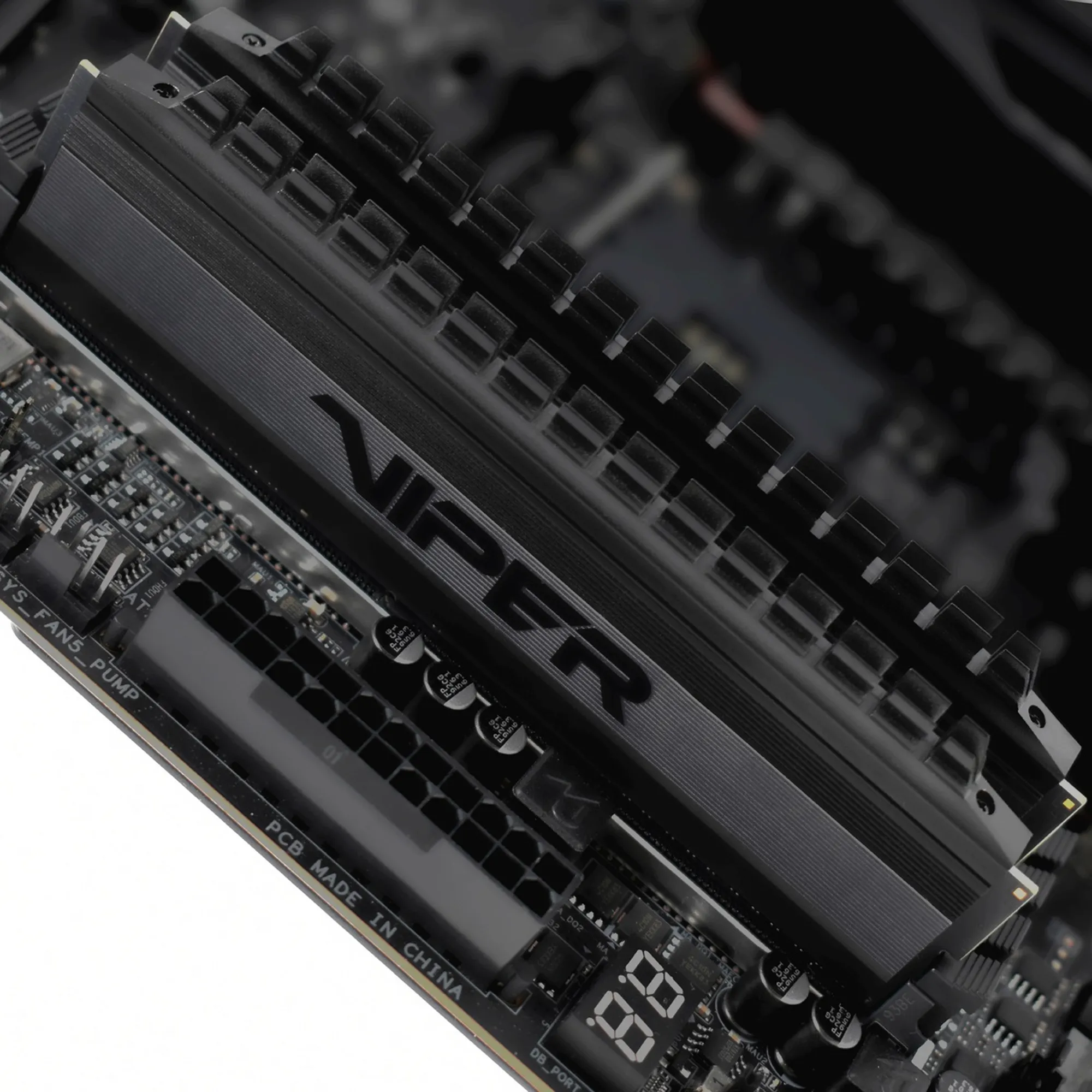 Купить Модуль памяти Patriot Viper 4 Blackout DDR4-3200 32GB (2x16GB) (PVB432G320C6K) - фото 7