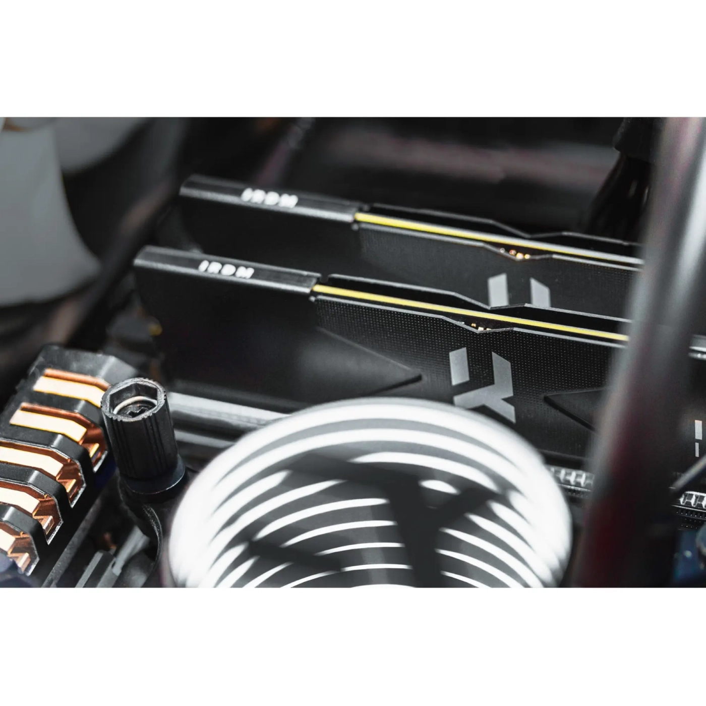 Купить Модуль памяти Goodram IRDM DDR5-5600 64GB (2x32GB) (IR-5600D564L30/64GDC) - фото 11