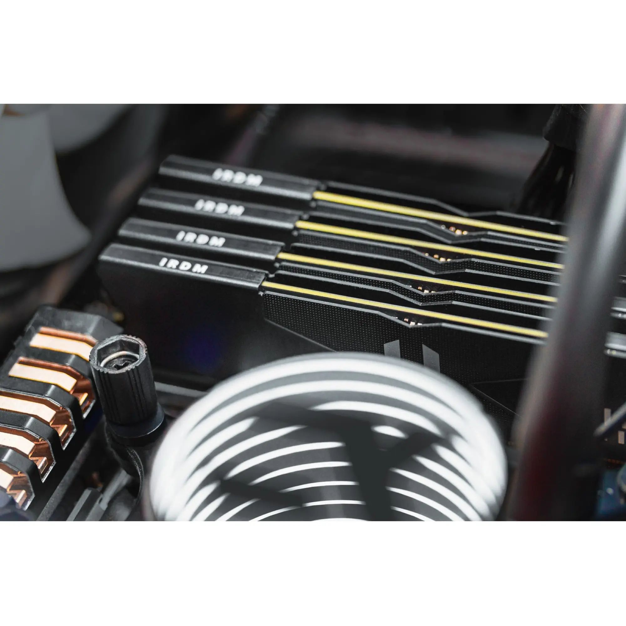 Купить Модуль памяти Goodram IRDM DDR5-5600 64GB (2x32GB) (IR-5600D564L30/64GDC) - фото 12