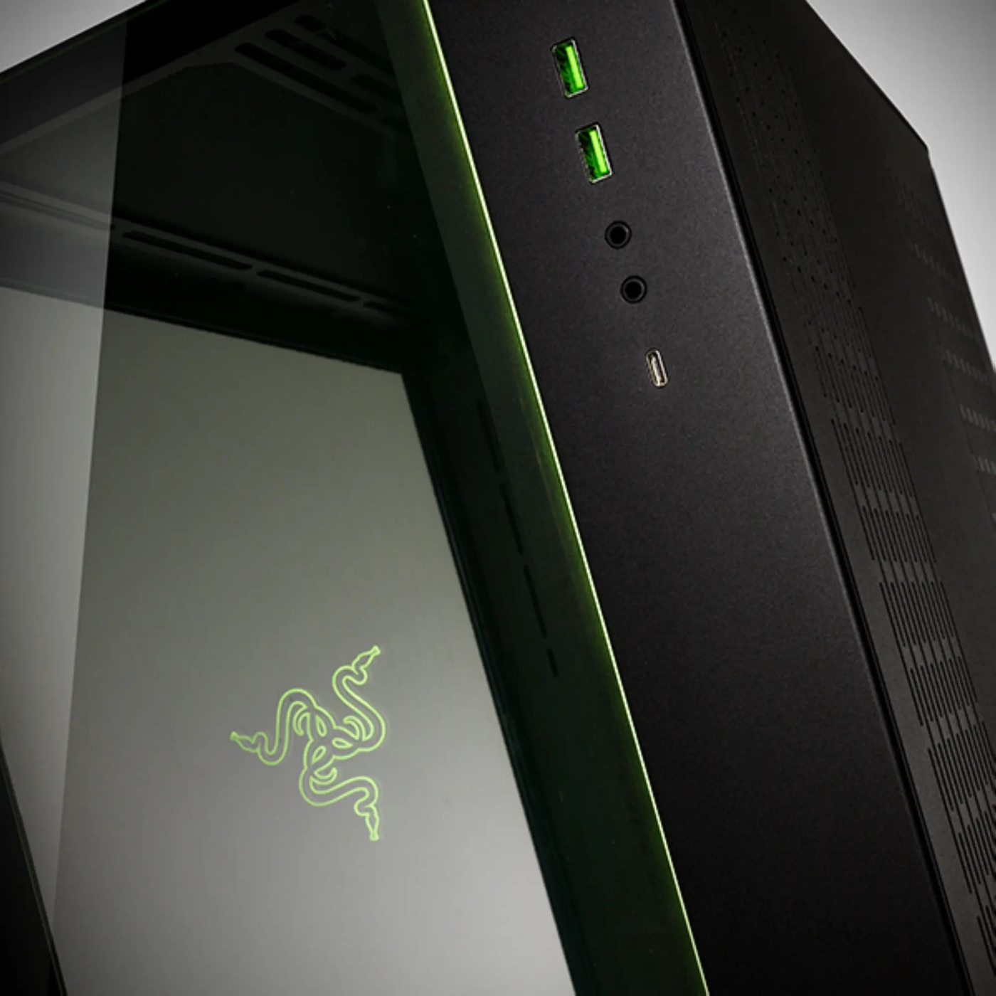 Купить Корпус Lian Li Dynamic Razer Edition (G99.O11DX.40) - фото 4