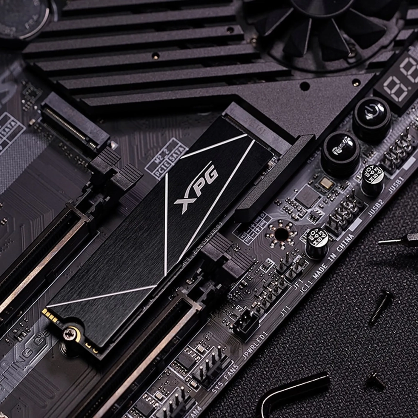 Купить SSD диск ADATA XPG GAMMIX S70 BLADE 1TB M.2 (AGAMMIXS70B-1T-CS) - фото 9