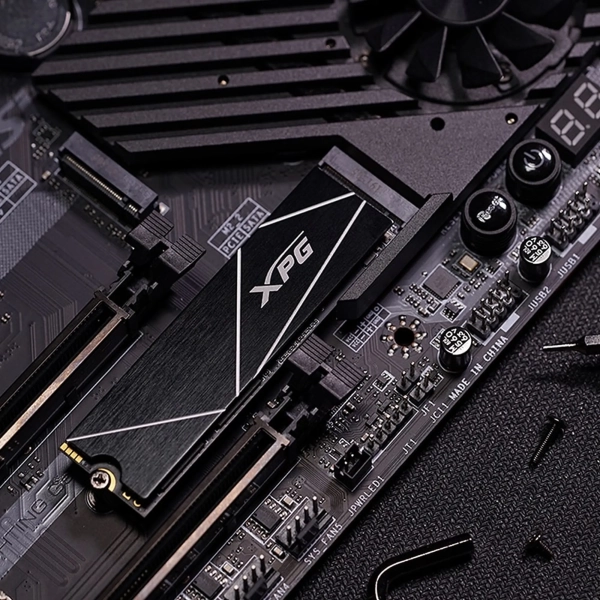 Купить SSD диск ADATA XPG GAMMIX S70 BLADE 1TB M.2 (AGAMMIXS70B-1T-CS) - фото 9