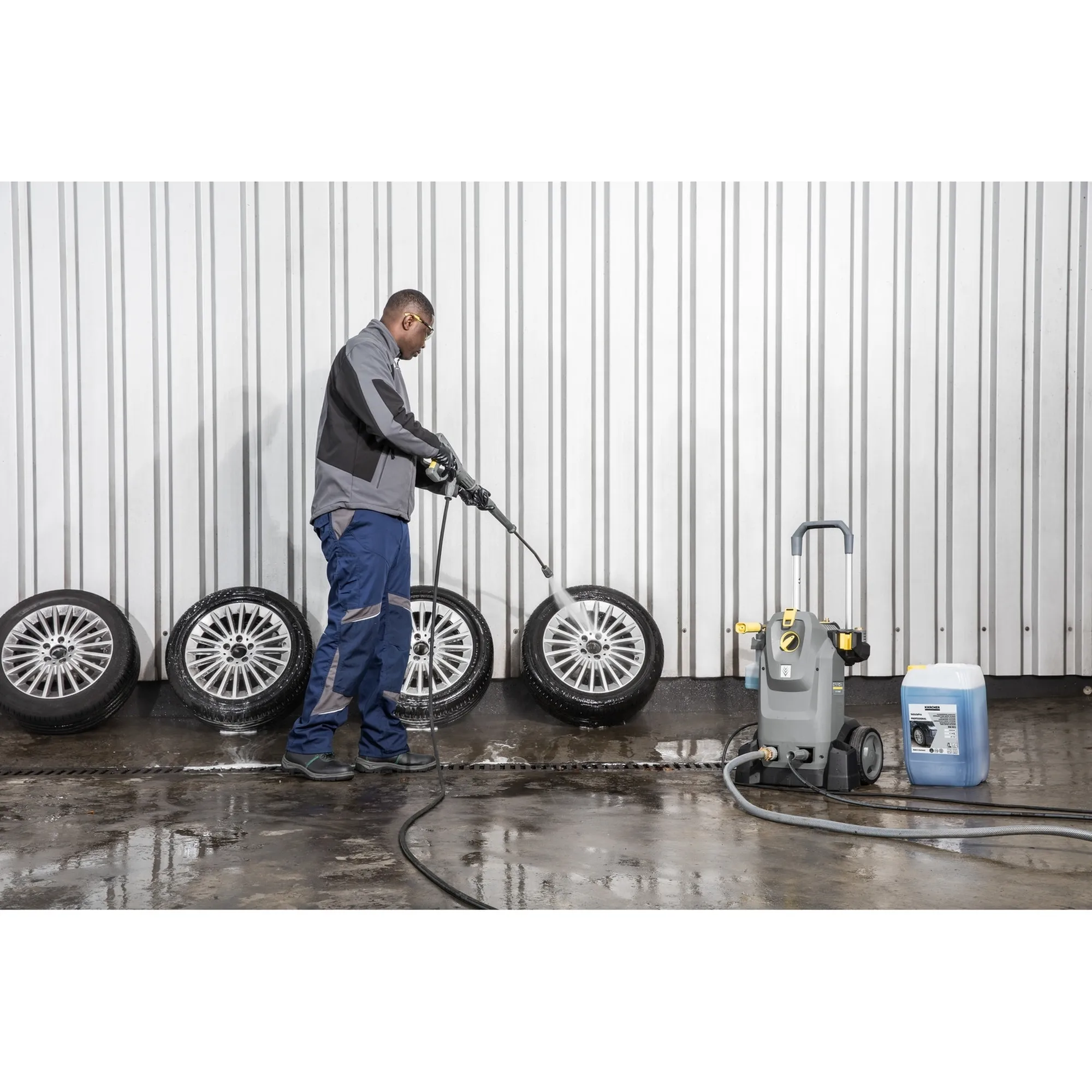 Купити Мийка високого тиску Karcher HD 6/15 M (1.150-930.0) - фото 6