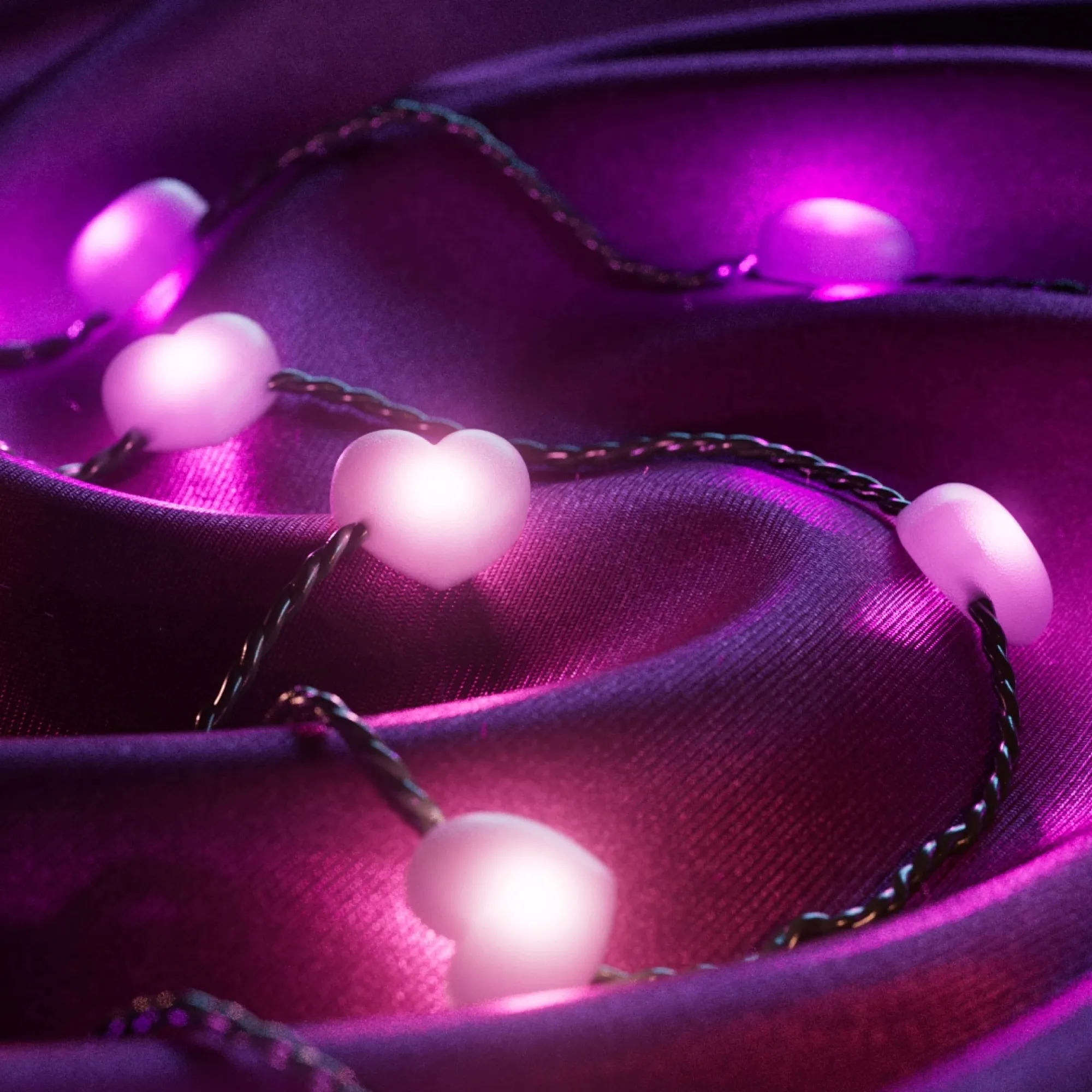 Купить Умная LED гирлянда Twinkly Candies Heart RGB 200LED 12m Green (TWKH200RGB-G) - фото 3