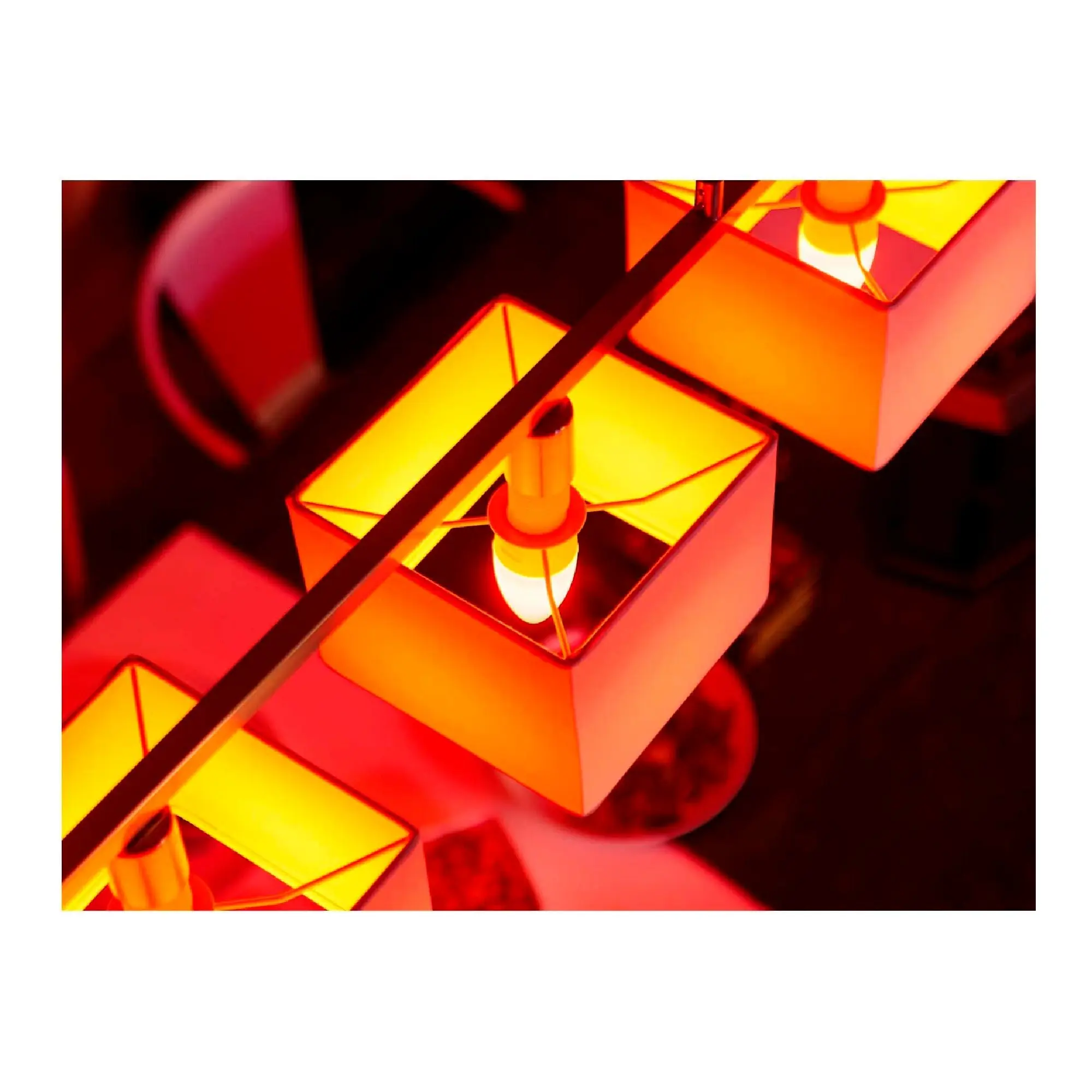 Купить Умная лампа Philips Hue E14 Bluetooth Диммирование (929002294204) - фото 5