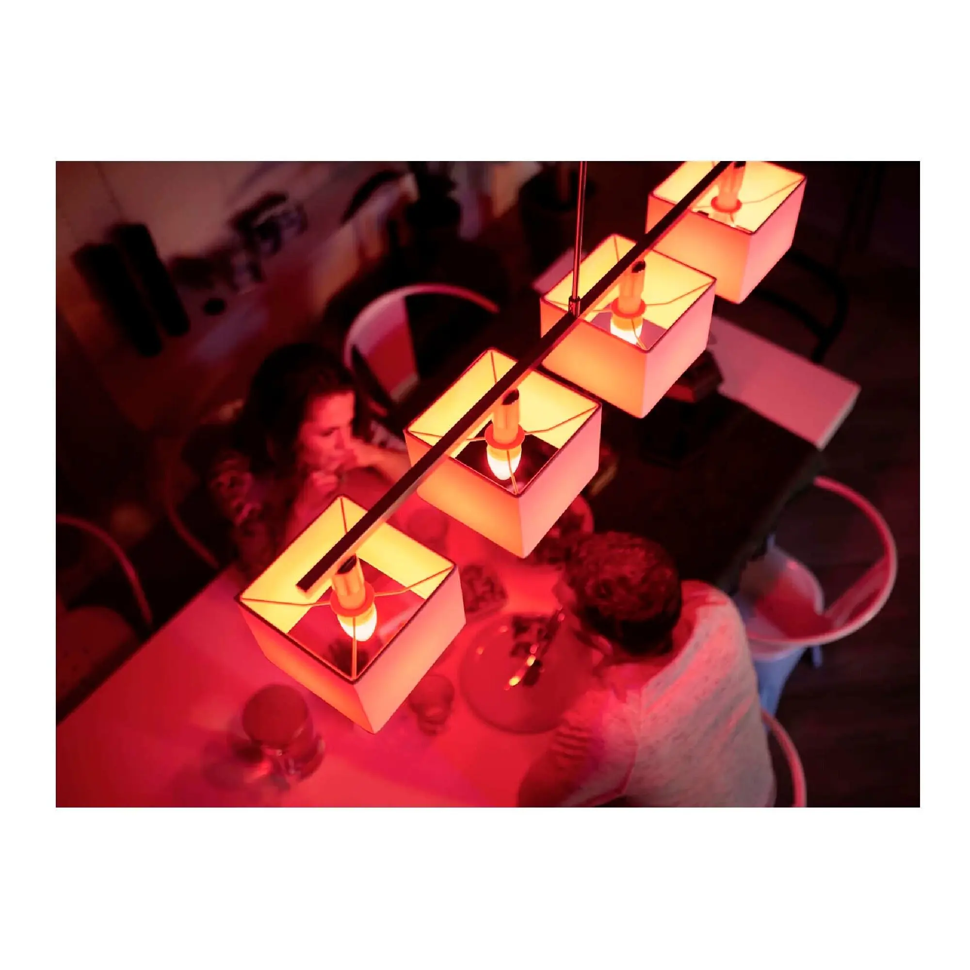 Купить Умная лампа Philips Hue E14 Bluetooth Диммирование (929002294204) - фото 6