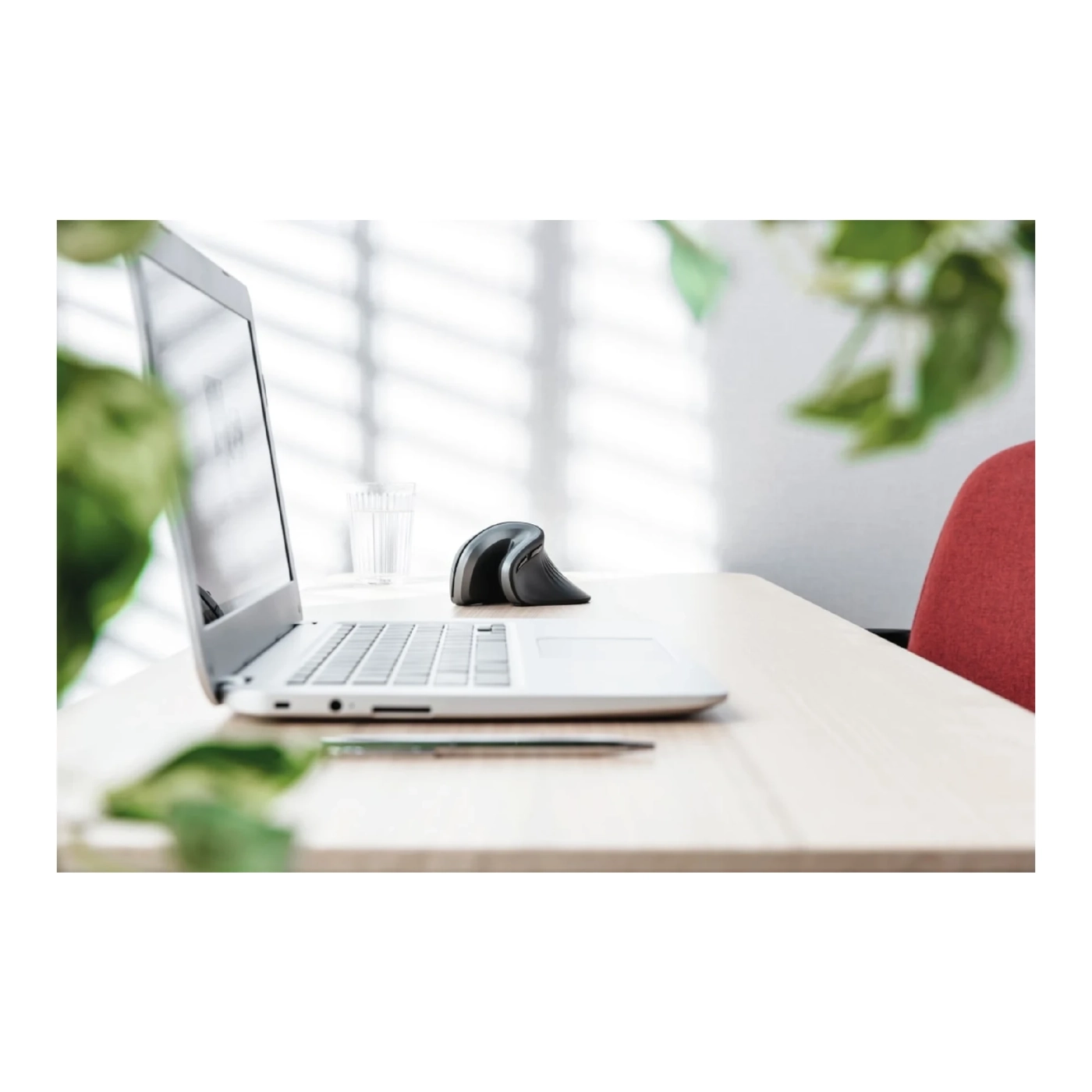 Купити Мишка Trust Verro Ergonomic Wireless Black (23507) - фото 17