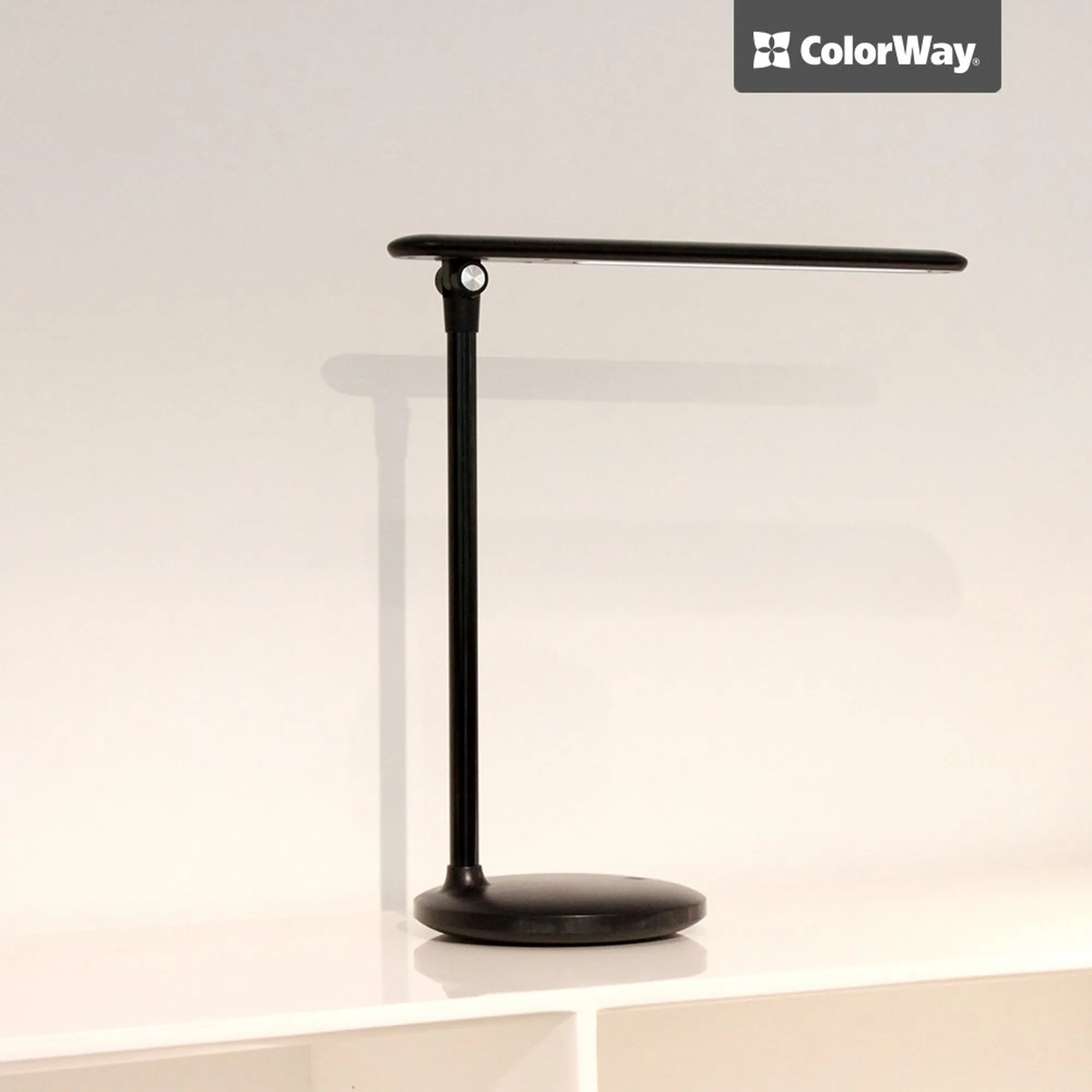 Купить Настольная лампа ColorWay со встроенным аккумулятором Black (CW-DL02B-B) - фото 9