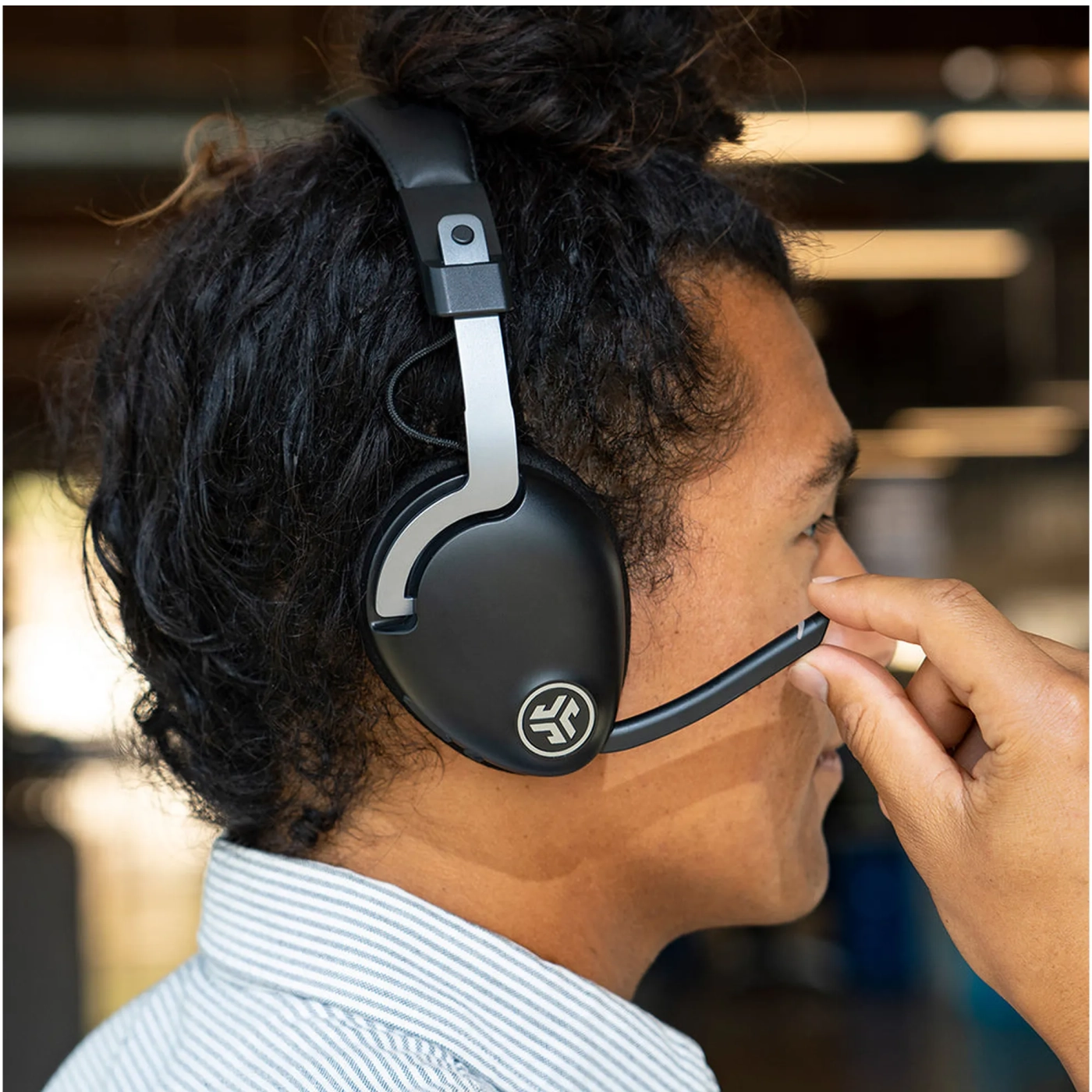 Купить Наушники Jlab JBuds Work Wireless Black (IEUHBJBUDSWORKRBLK4) - фото 7