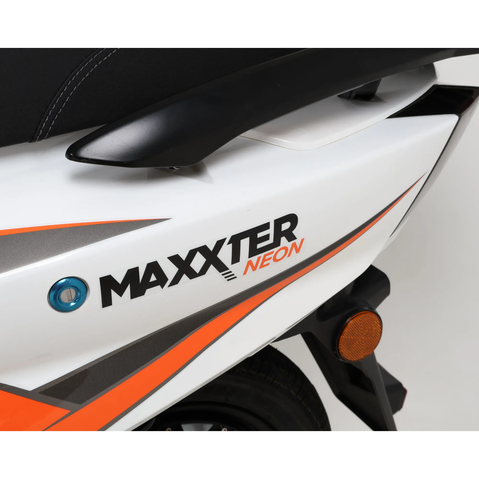 Купить Электроскутер Maxxter NEON (White) - фото 9