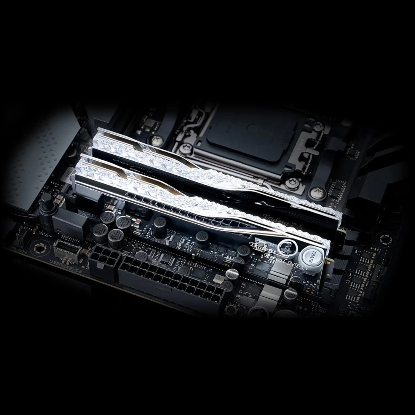 Купить Модуль памяти G.Skill Trident Z5 Royal Neo Silver DDR5-6000 32GB (2x16GB) (F5-6000J2636H16GX2-TR5NS) - фото 5