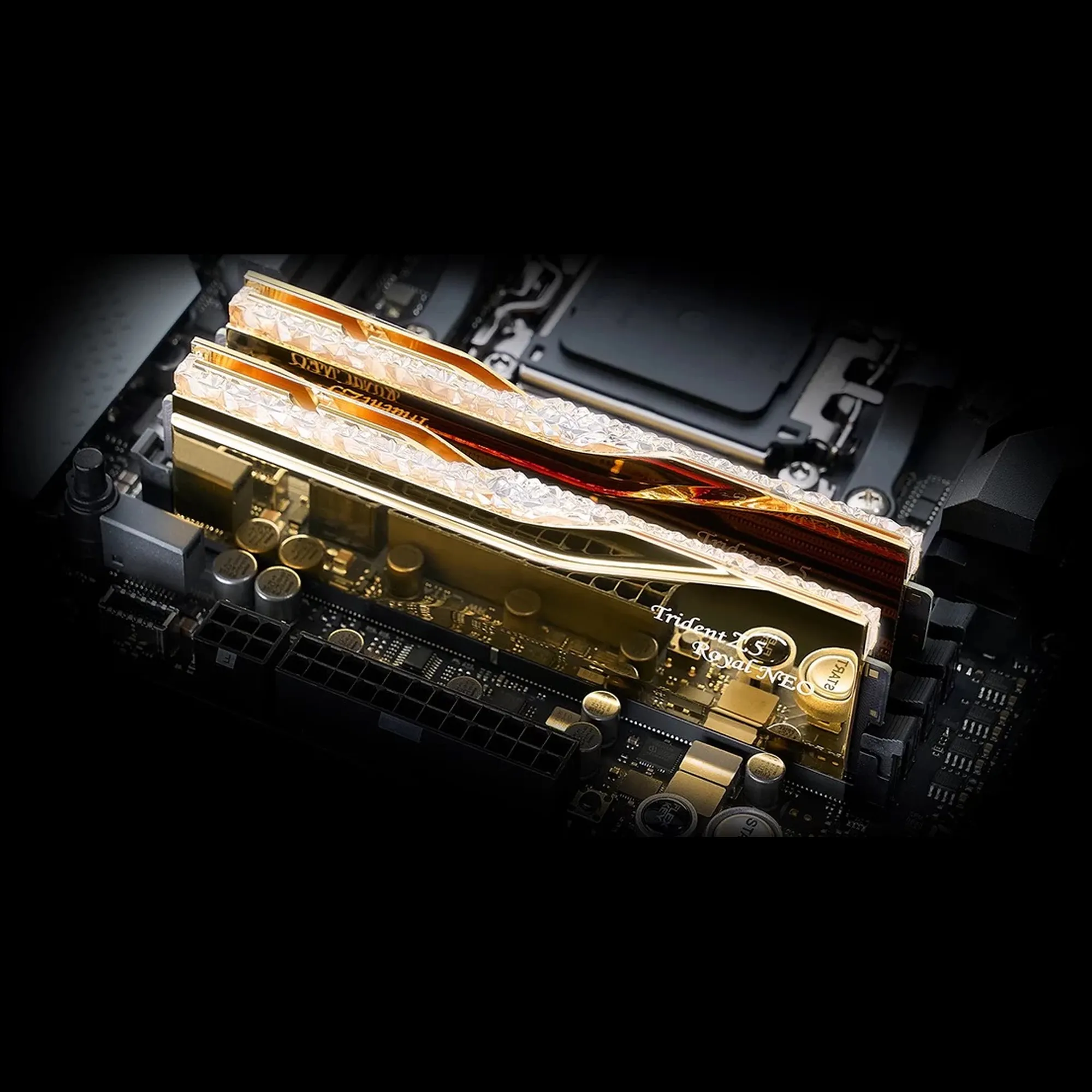 Купити Модуль пам'яті G.Skill Trident Z5 Royal Neo Gold DDR5-6000 64GB (2x32GB) (F5-6000J2636H32GX2-TR5NG) - фото 6