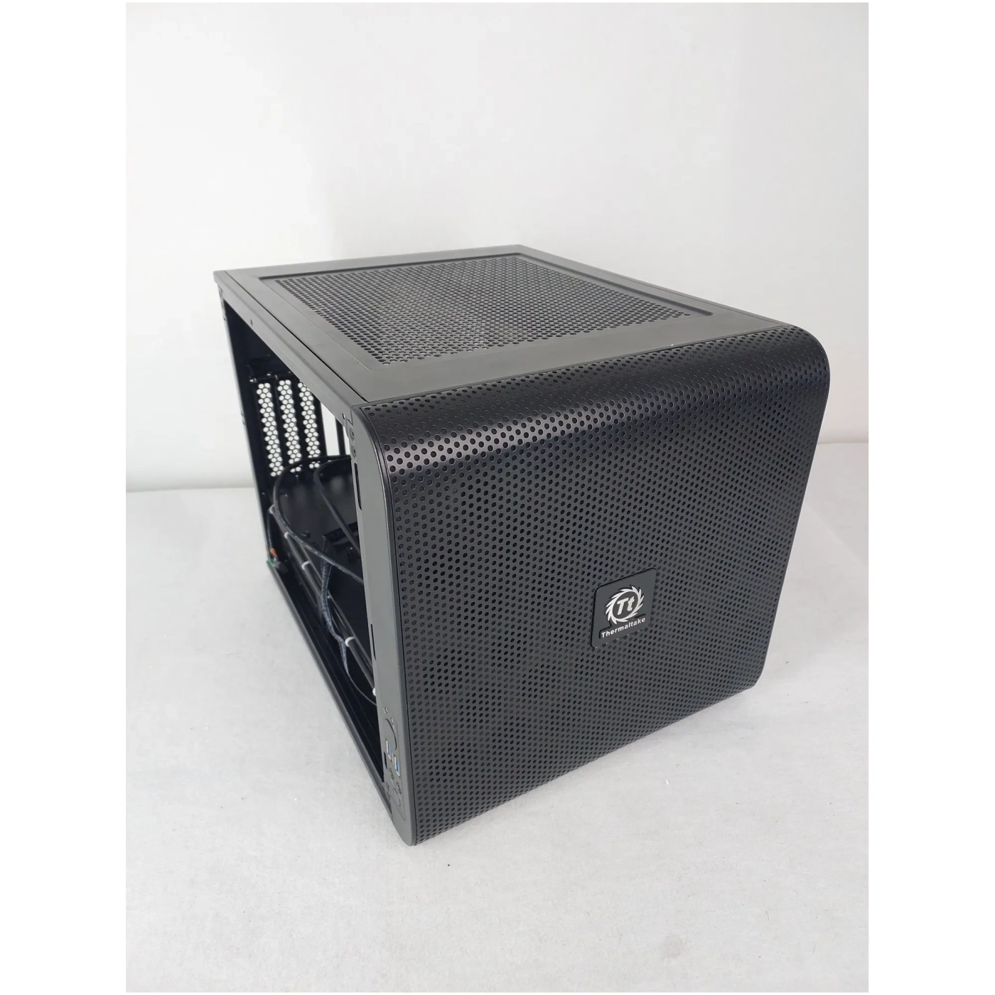 Купить Уценка Корпус Thermaltake Core V21 (CA1D500S1WN00RG008722) - фото 3