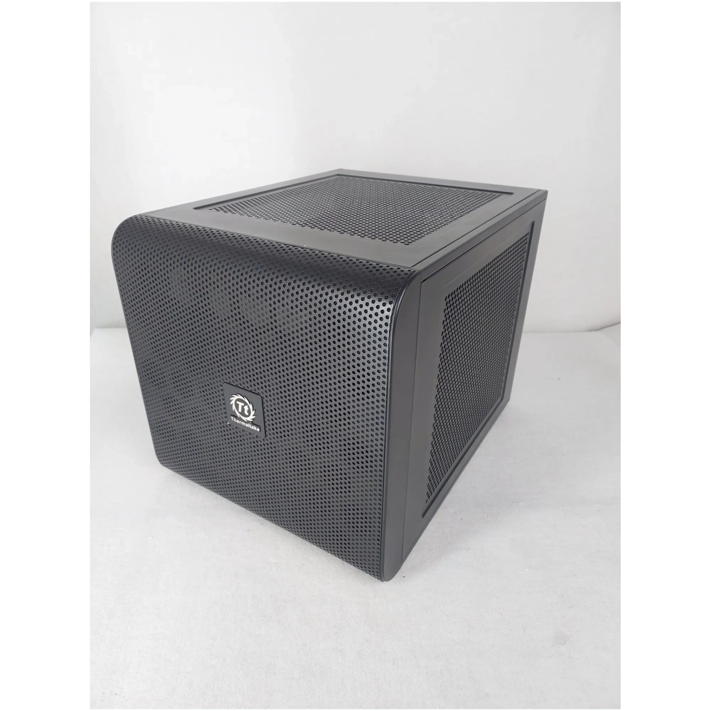 Купить Уценка Корпус Thermaltake Core V21 (CA1D500S1WN00RG008722) - фото 4