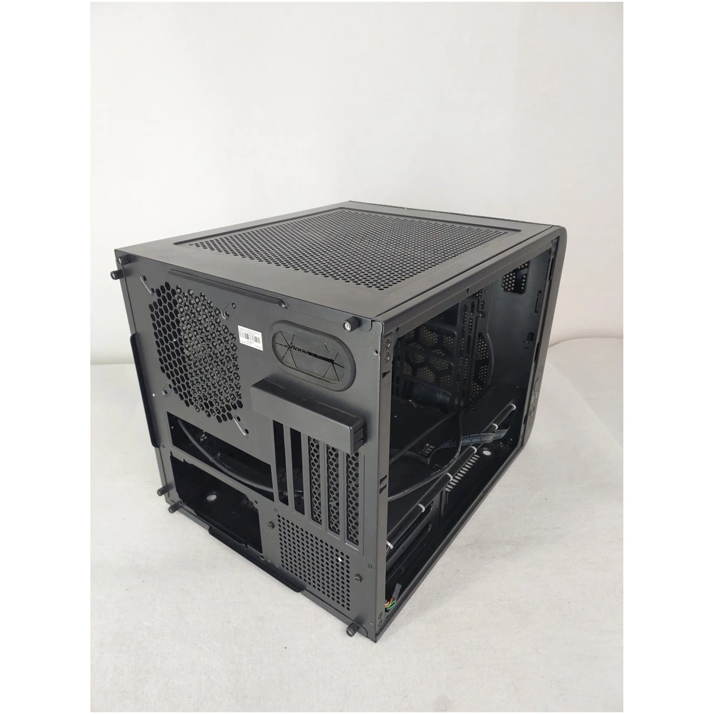 Купить Уценка Корпус Thermaltake Core V21 (CA1D500S1WN00RG008722) - фото 6