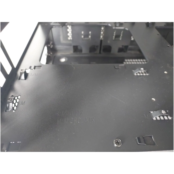 Купить Уценка Корпус Thermaltake Core V21 (CA1D500S1WN00RG008722) - фото 8
