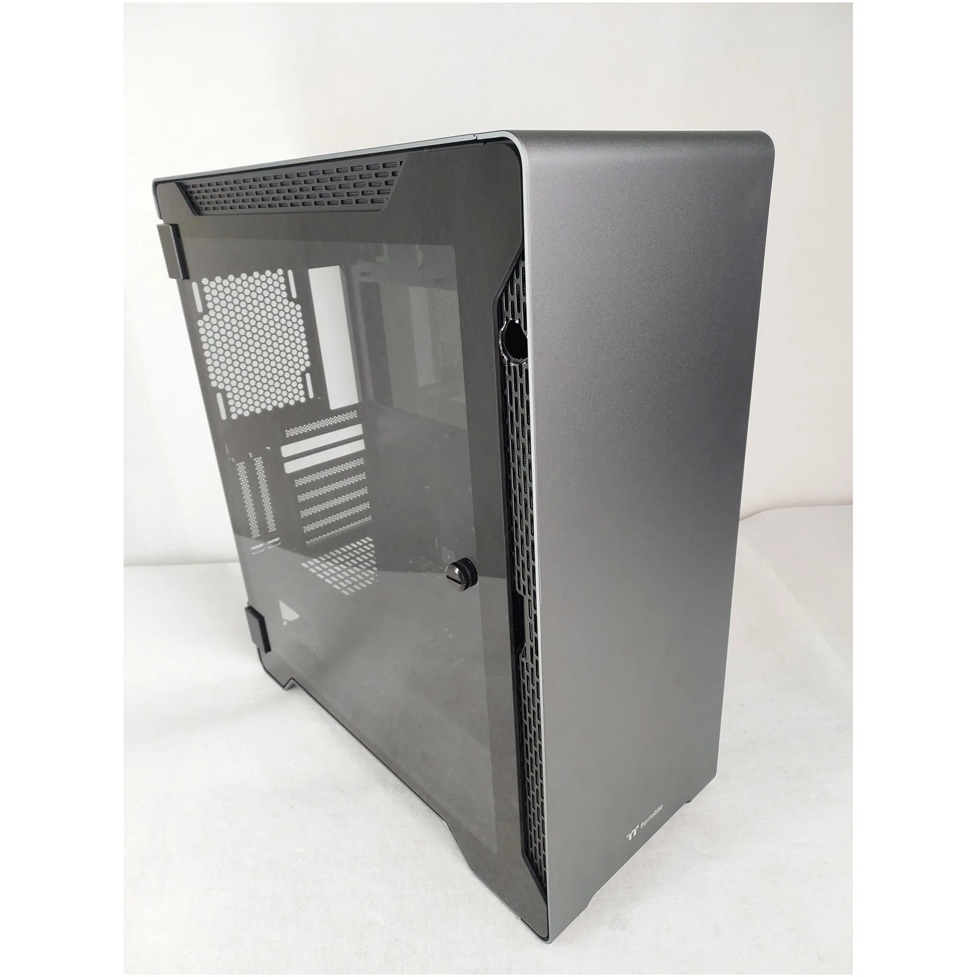 Купить Уценка Корпус Thermaltake A500 Aluminum TG (CA-1L3-00M9WN-00AE000105) - фото 7