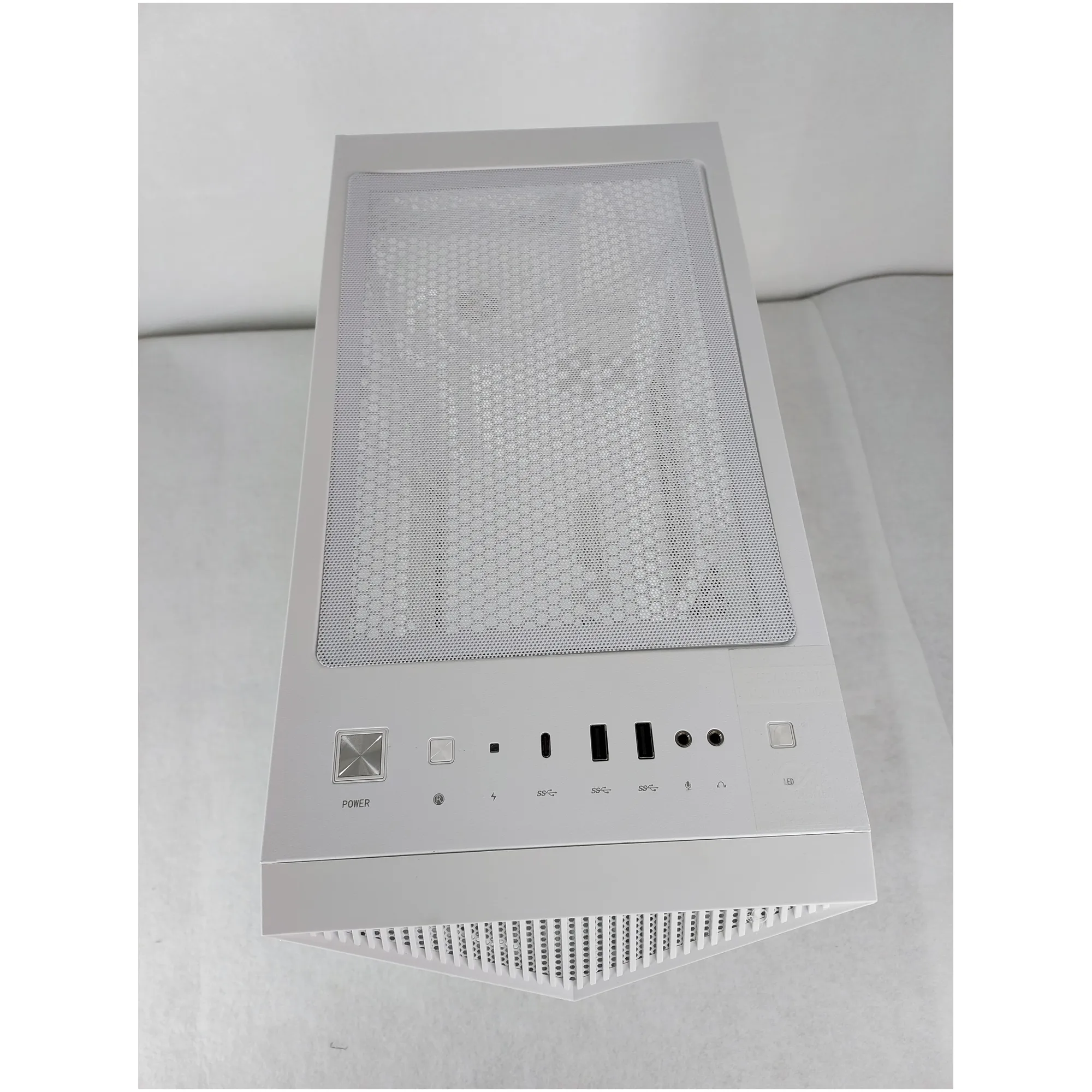 Купить Уценка Корпус MSI MPG GUNGNIR 110R White (3067G10W21W5710315000455) - фото 10