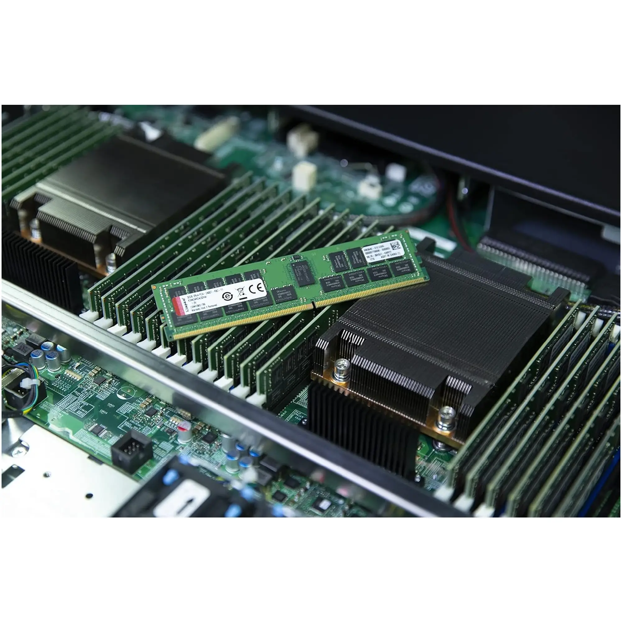 Купить Модуль памяти для сервера Kingston DDR5-6400 32GB RDIMM (KSM64R52BD8-32HA) - фото 3