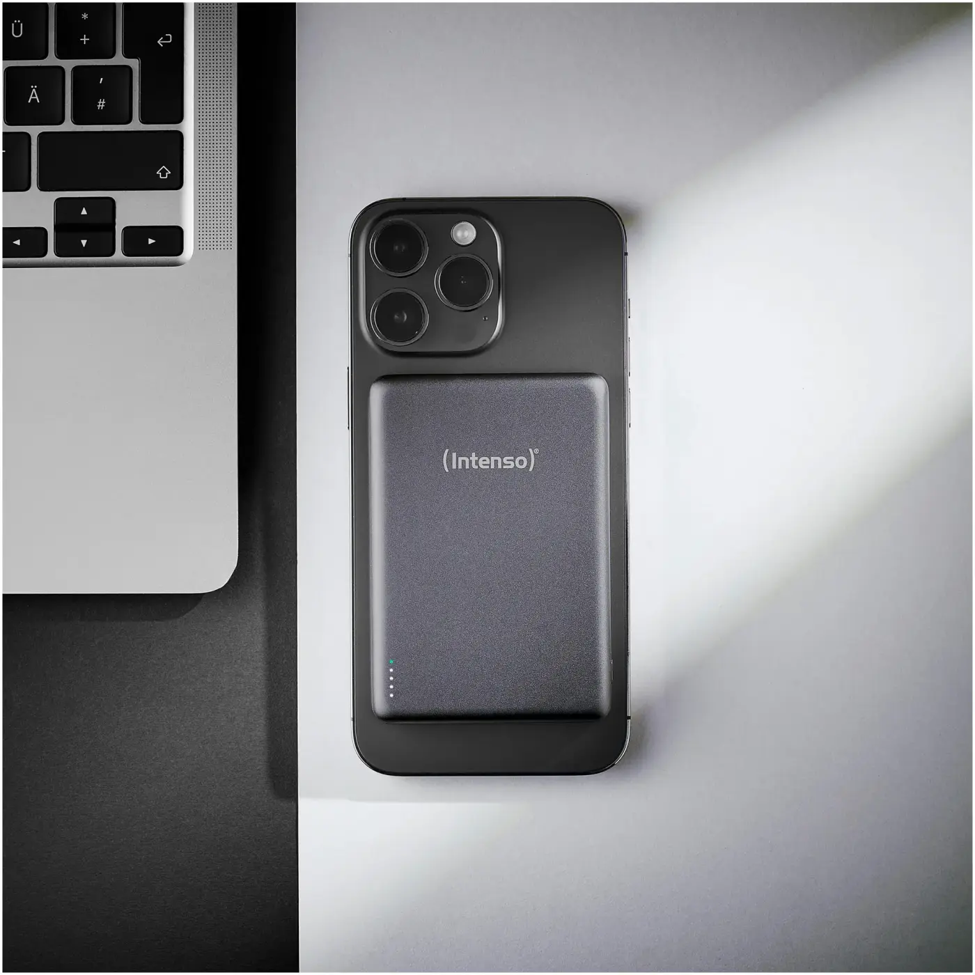 Купить Павербанк УМБ Intenso MW10000 10000mAh 20W Grey (7344034) - фото 7