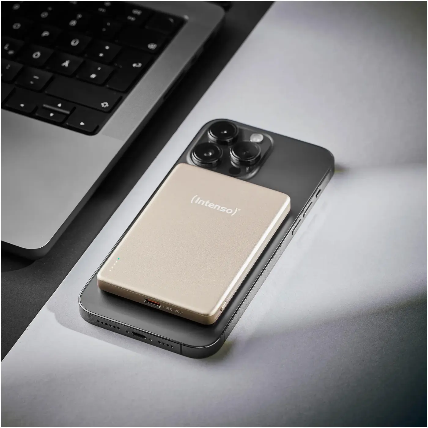 Купить Павербанк УМБ Intenso MW5000 5000mAh 20W Champagne (7344021) - фото 7